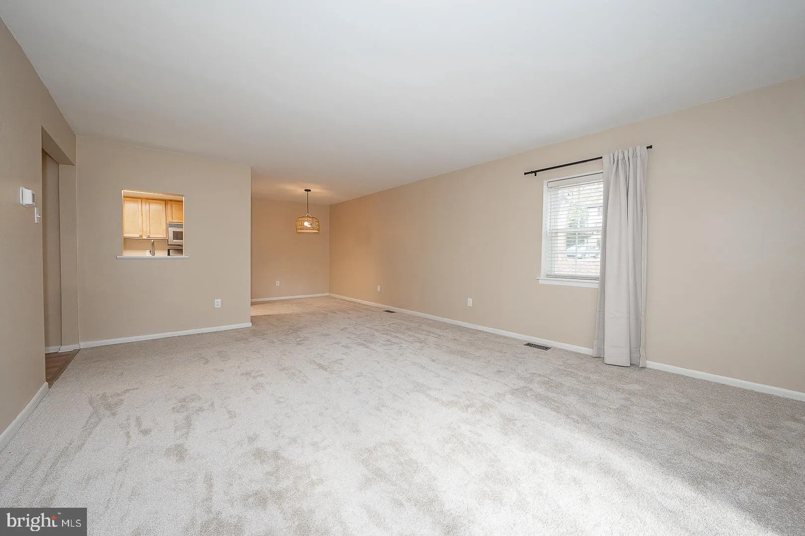 Wayne, Pennsylvania 19087, United States, 1 Bedroom Bedrooms, ,1 BathroomBathrooms,Residential,Pending,31034