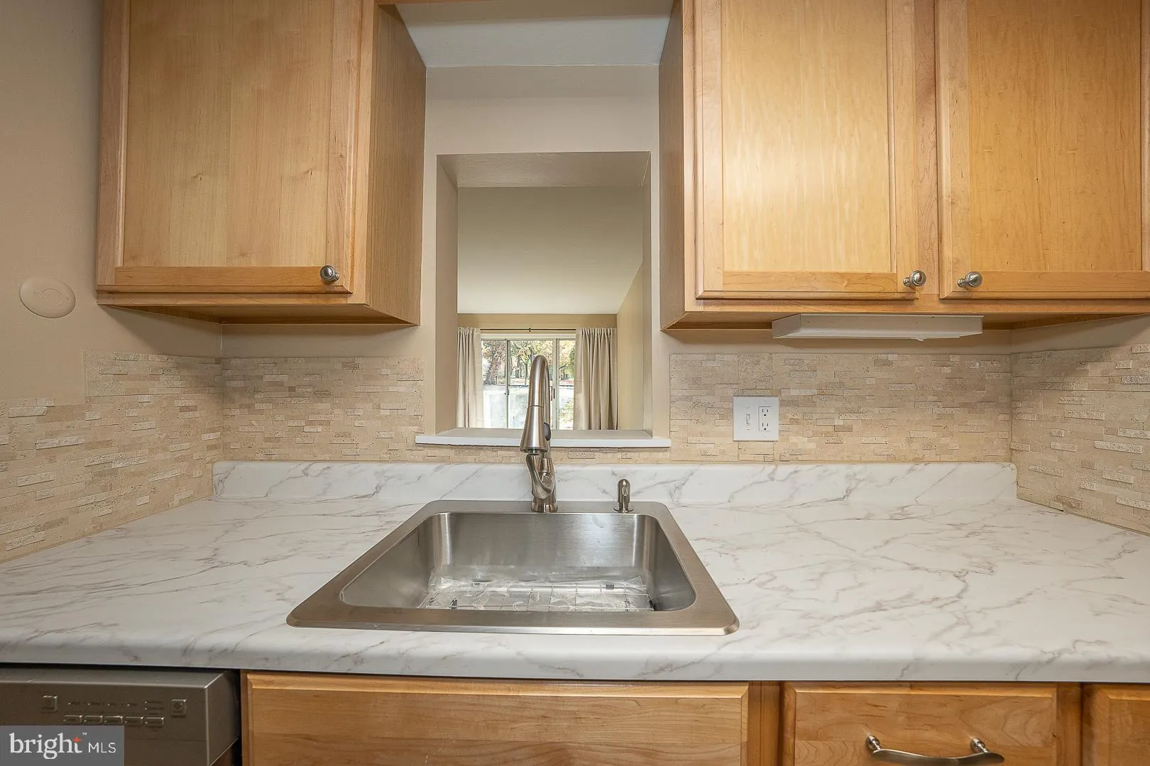 Wayne, Pennsylvania 19087, United States, 1 Bedroom Bedrooms, ,1 BathroomBathrooms,Residential,Pending,31034