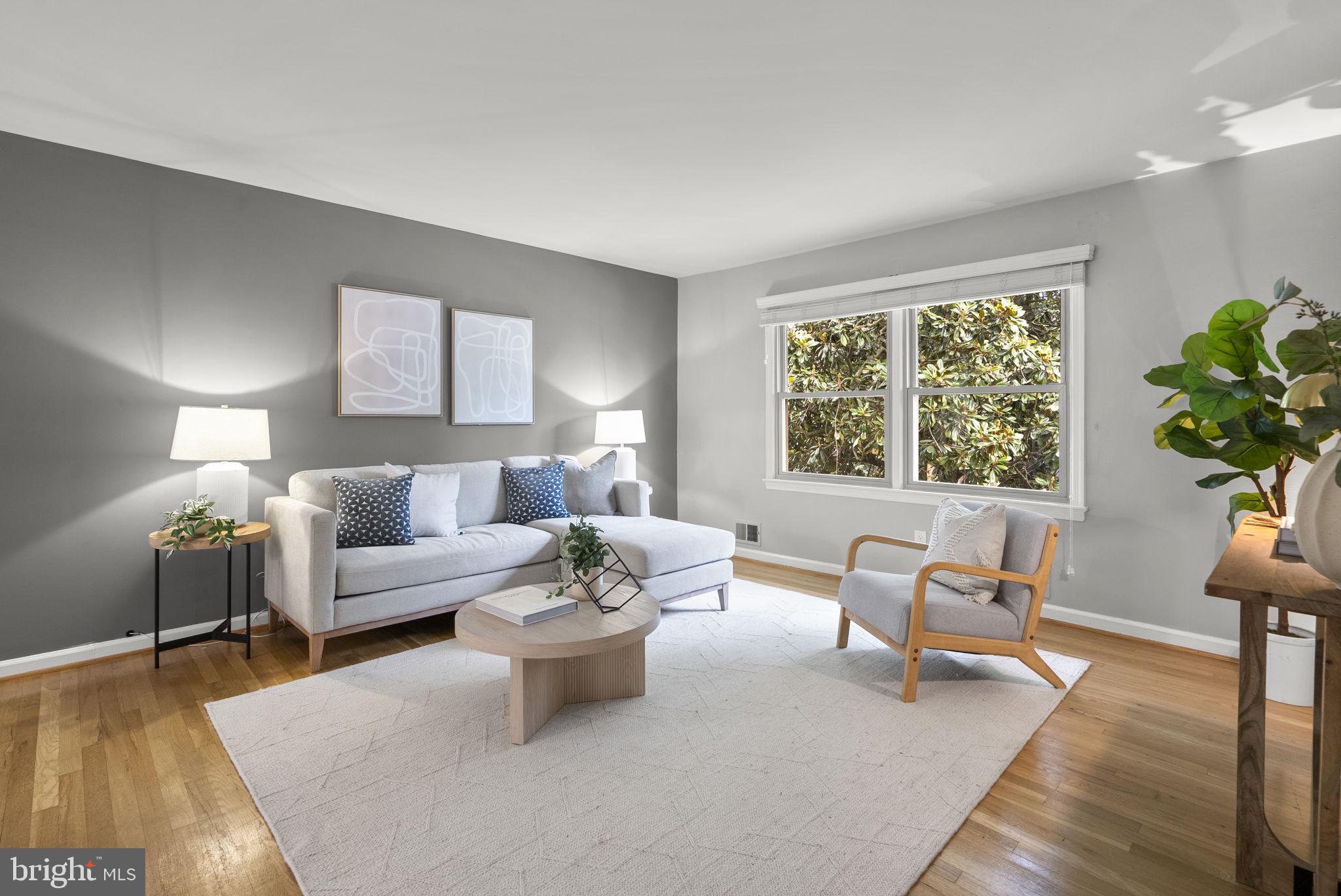 822 LOXFORD TERRACE