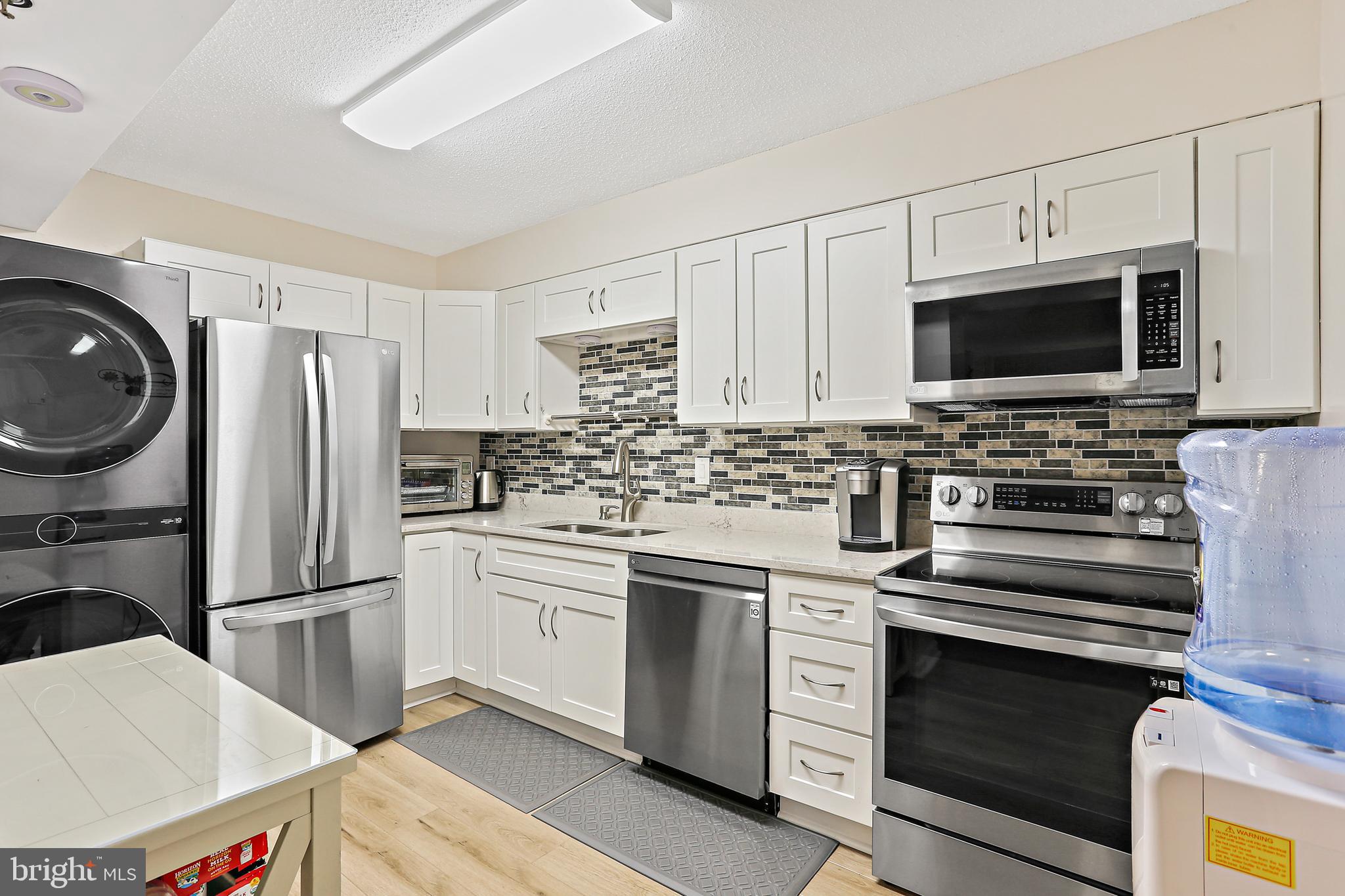 GREENS AT LEISURE WORLD - Residential