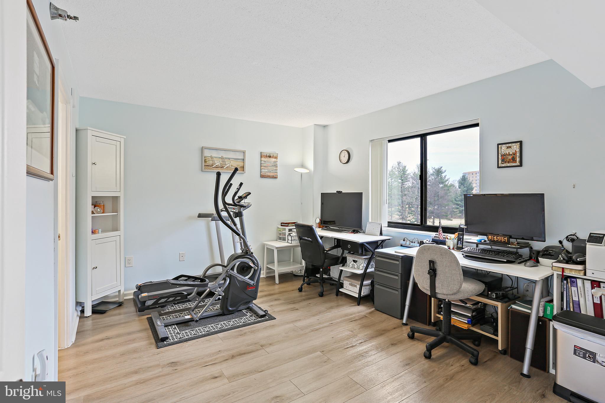 GREENS AT LEISURE WORLD - Residential