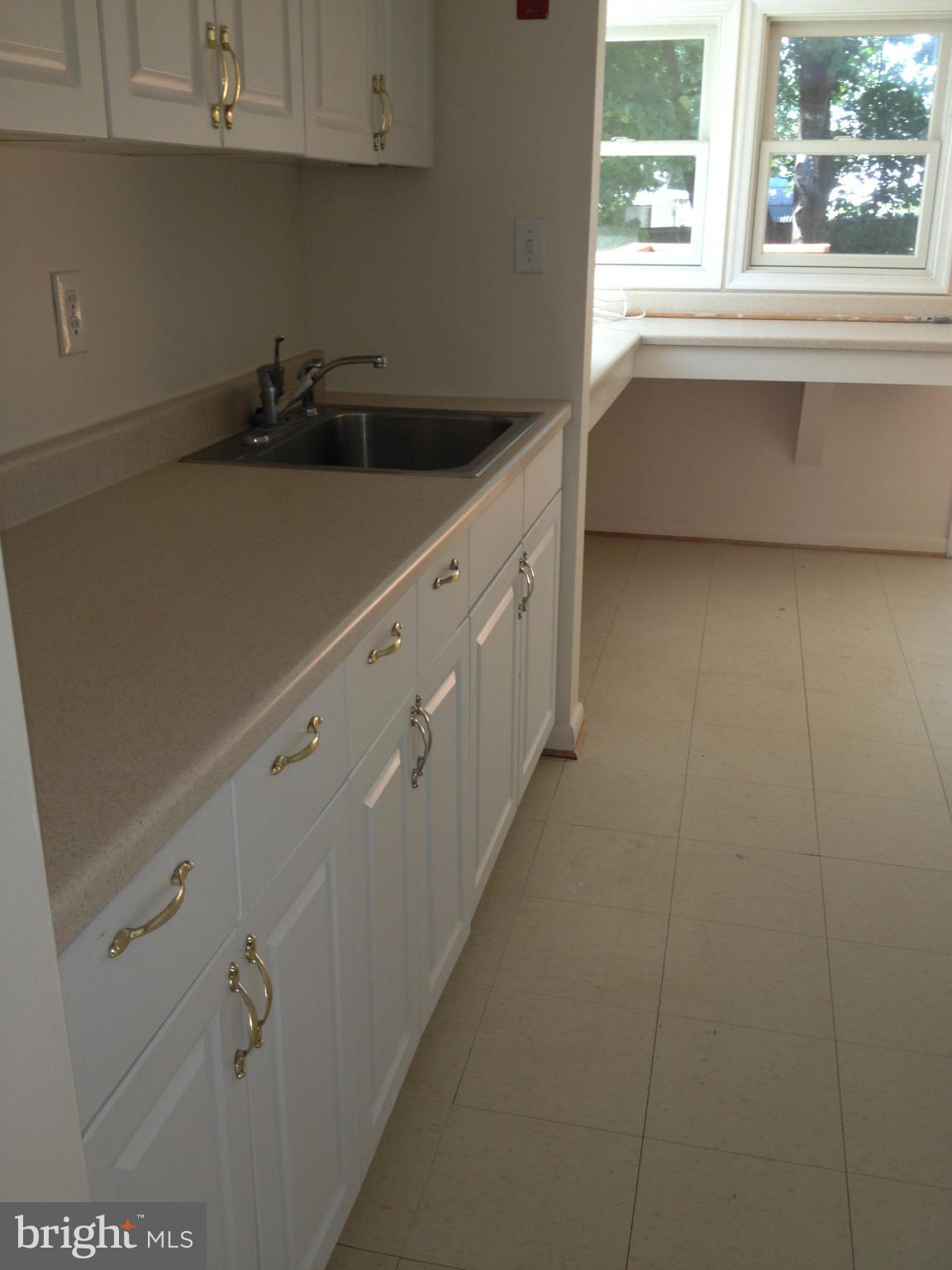 BEVERLEY BEACH - Residential Lease