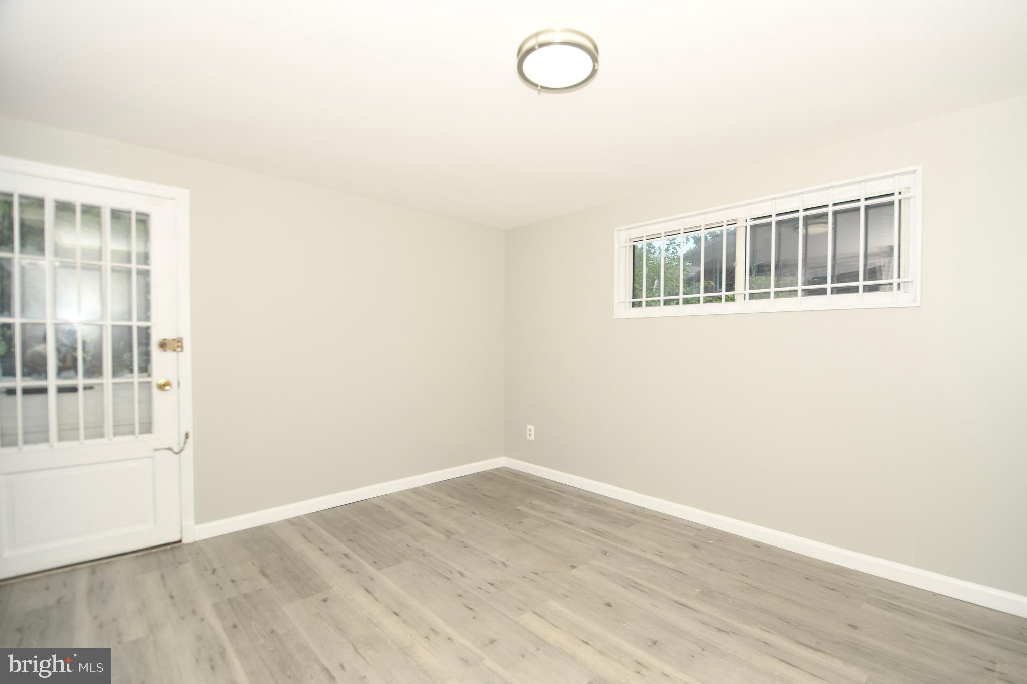 GLENVIEW - Residential