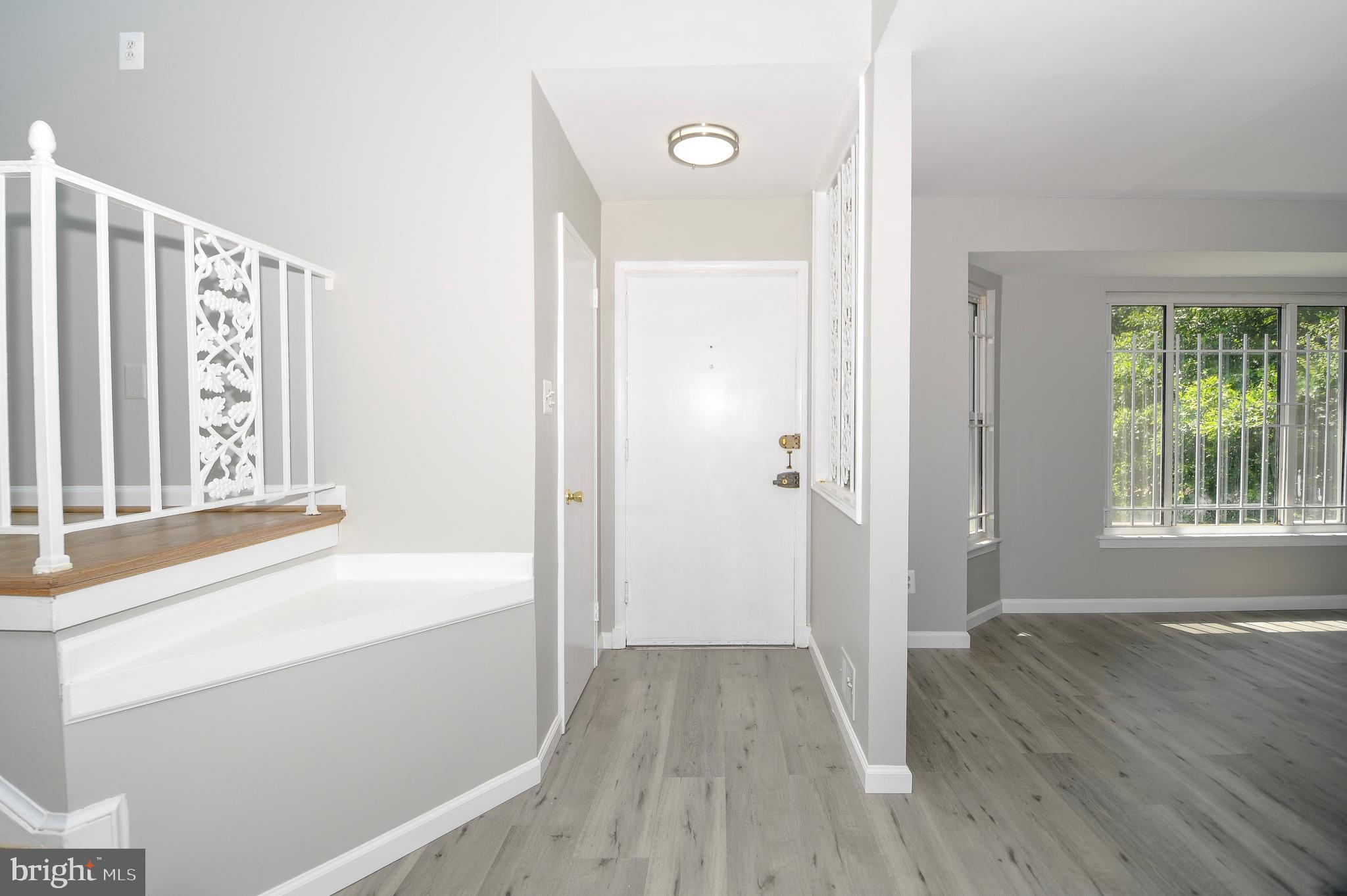 GLENVIEW - Residential