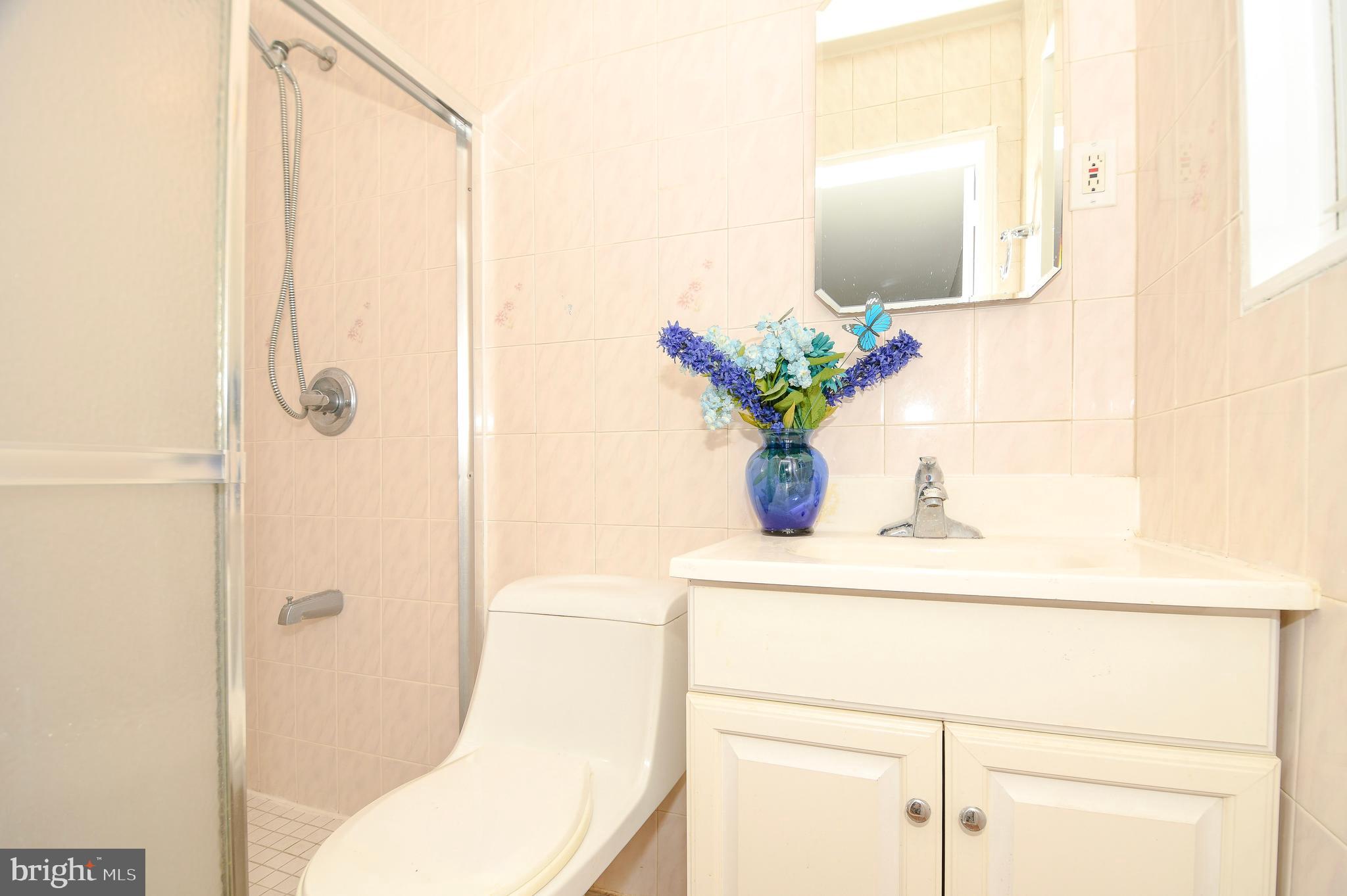GLENVIEW - Residential
