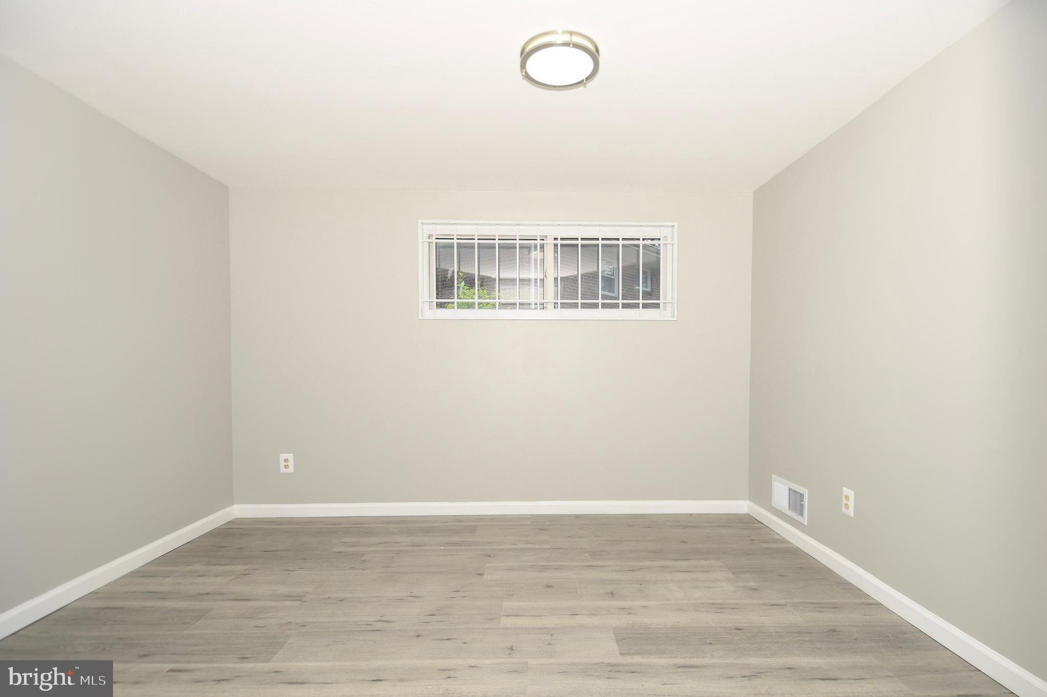 GLENVIEW - Residential