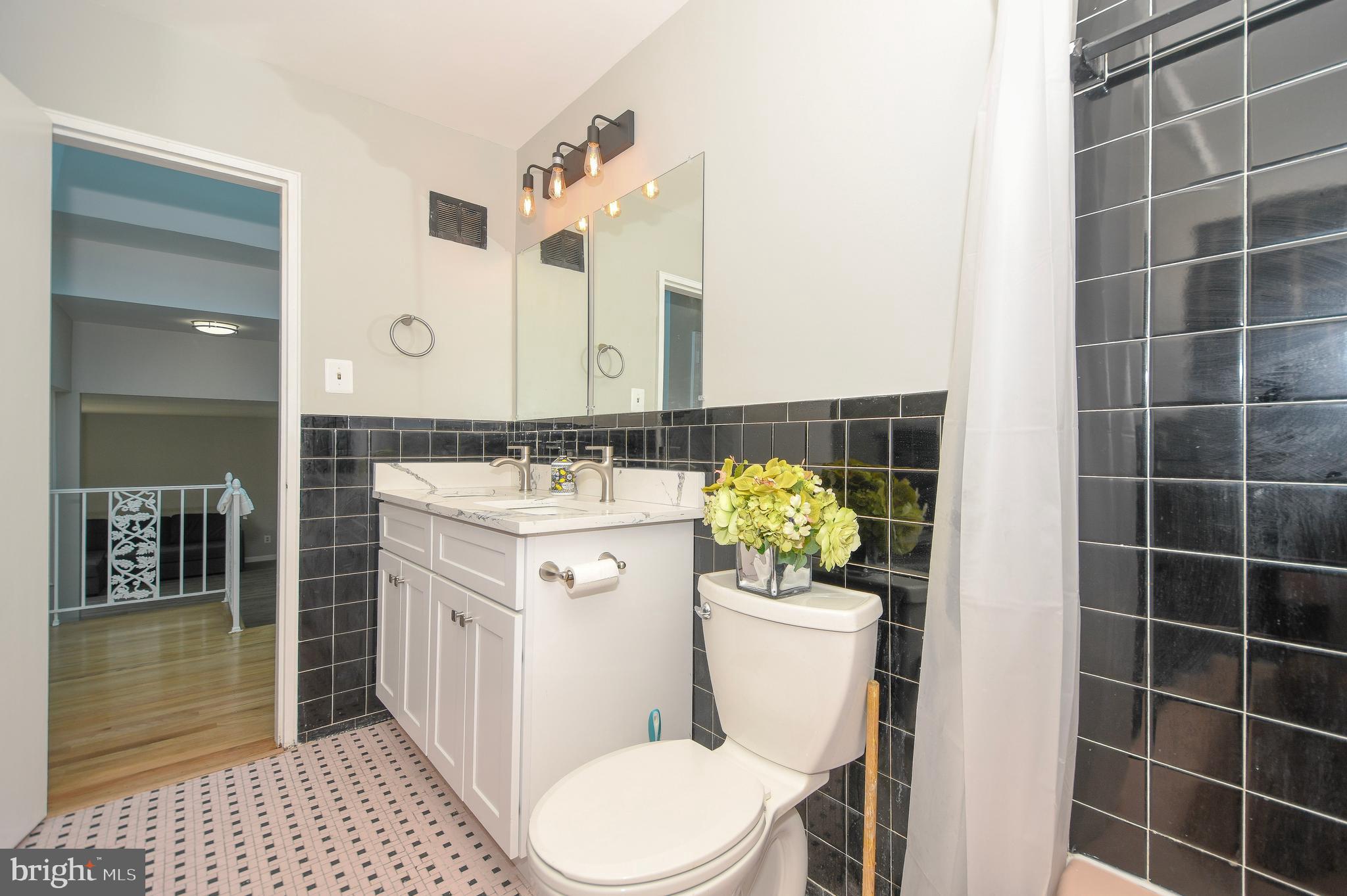 GLENVIEW - Residential