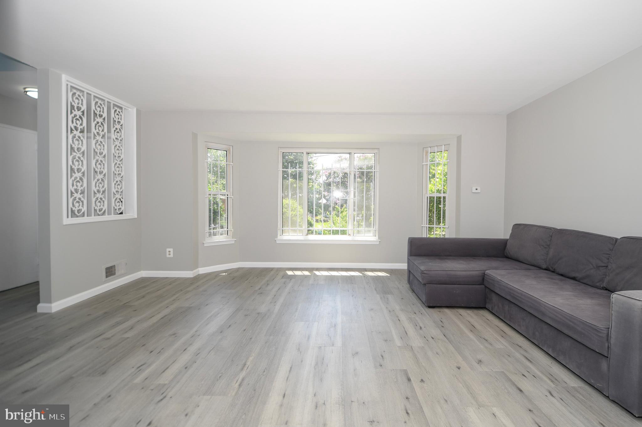 GLENVIEW - Residential