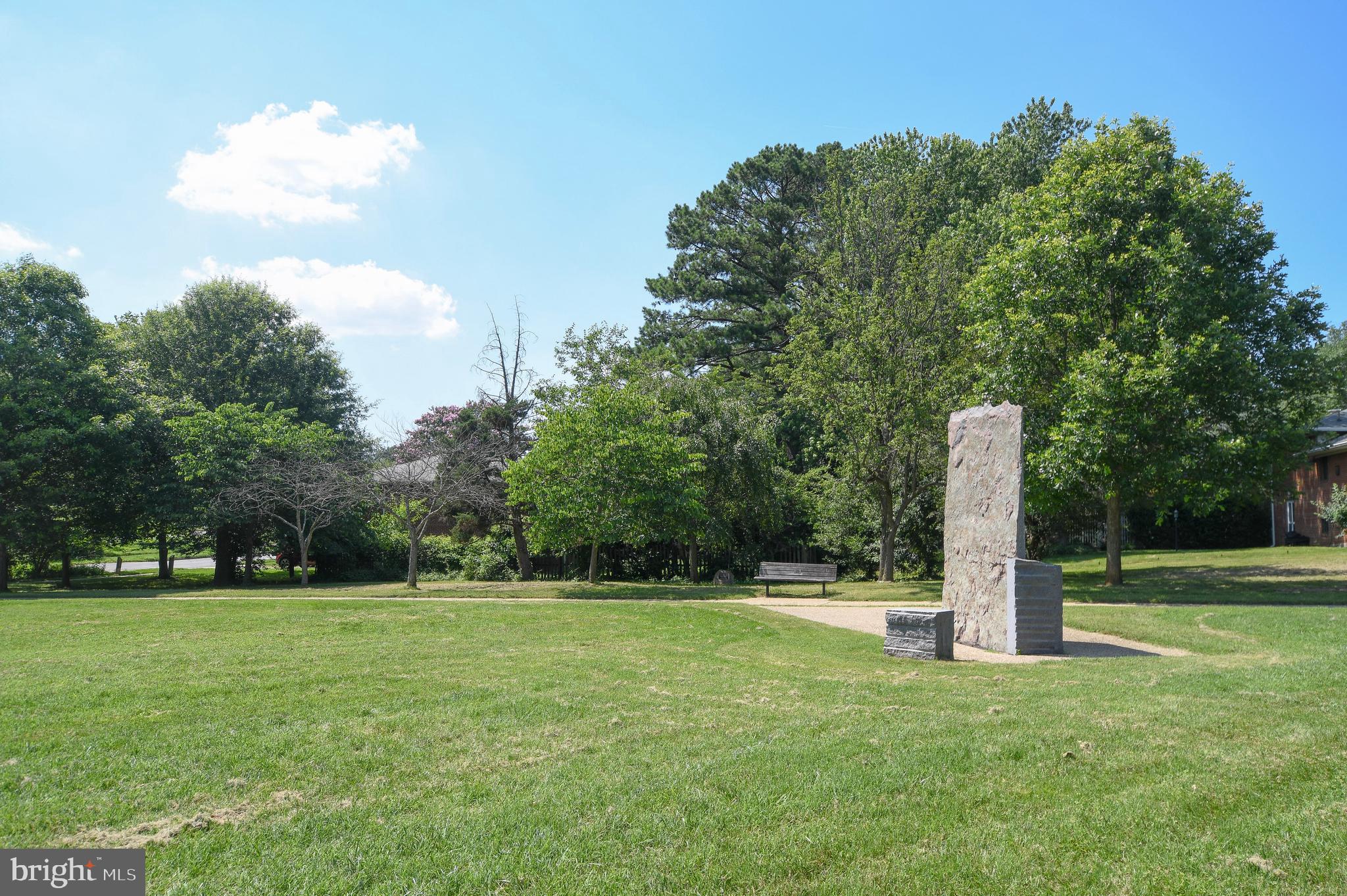 GLENVIEW - Residential