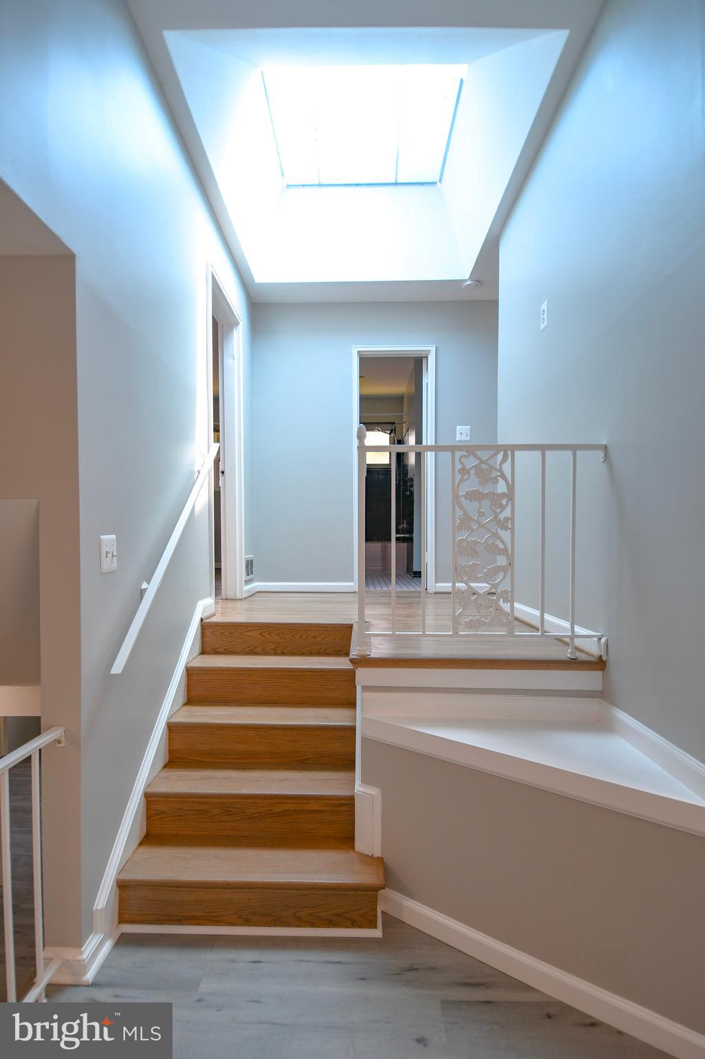 GLENVIEW - Residential