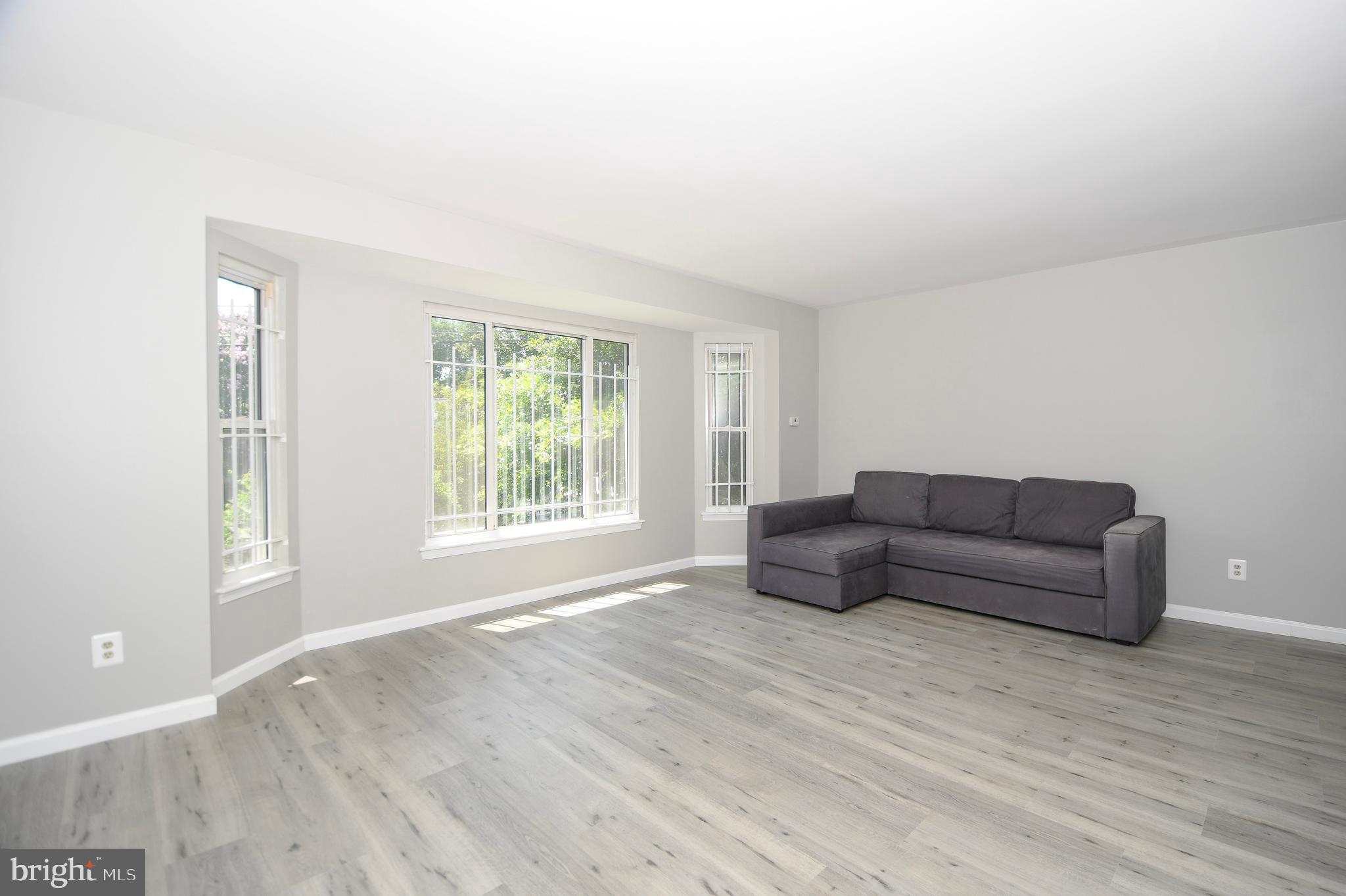 GLENVIEW - Residential
