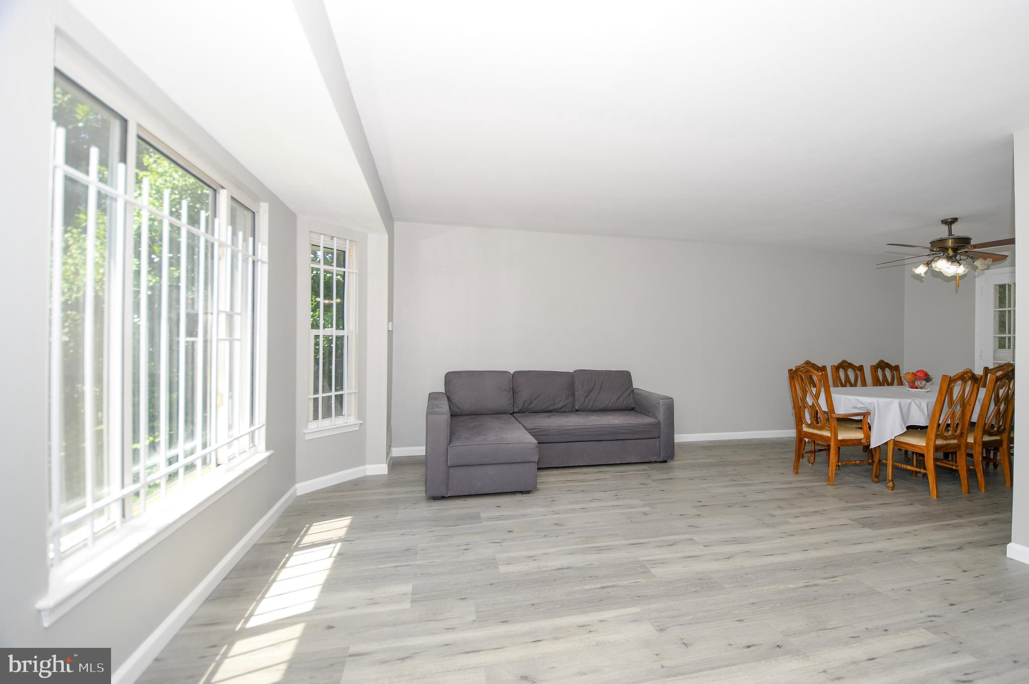 GLENVIEW - Residential