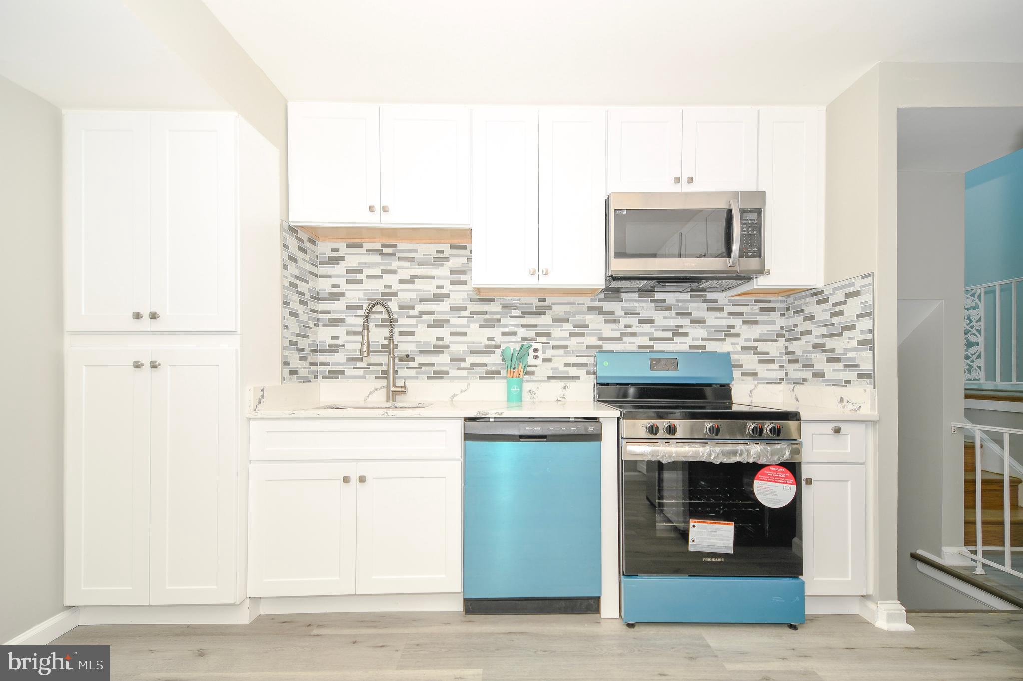 GLENVIEW - Residential