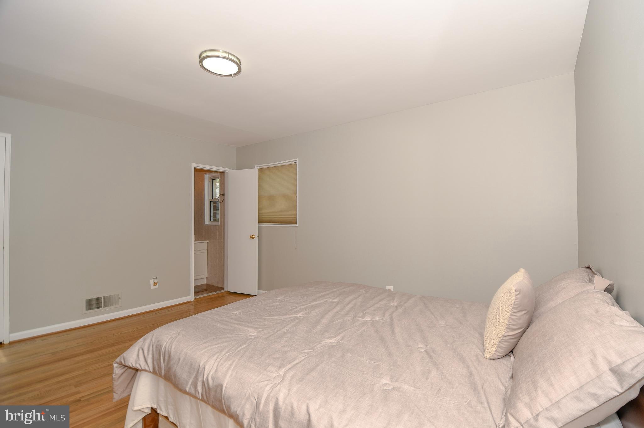 GLENVIEW - Residential