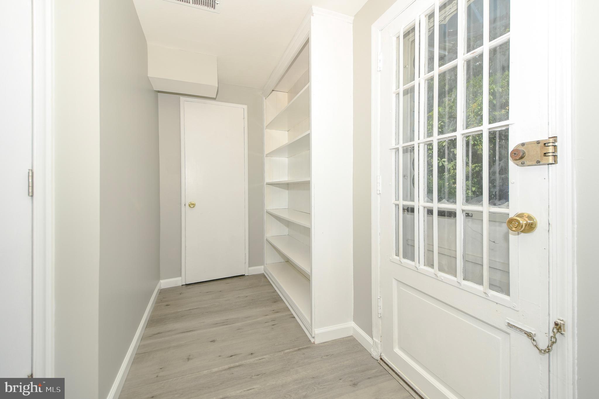 GLENVIEW - Residential