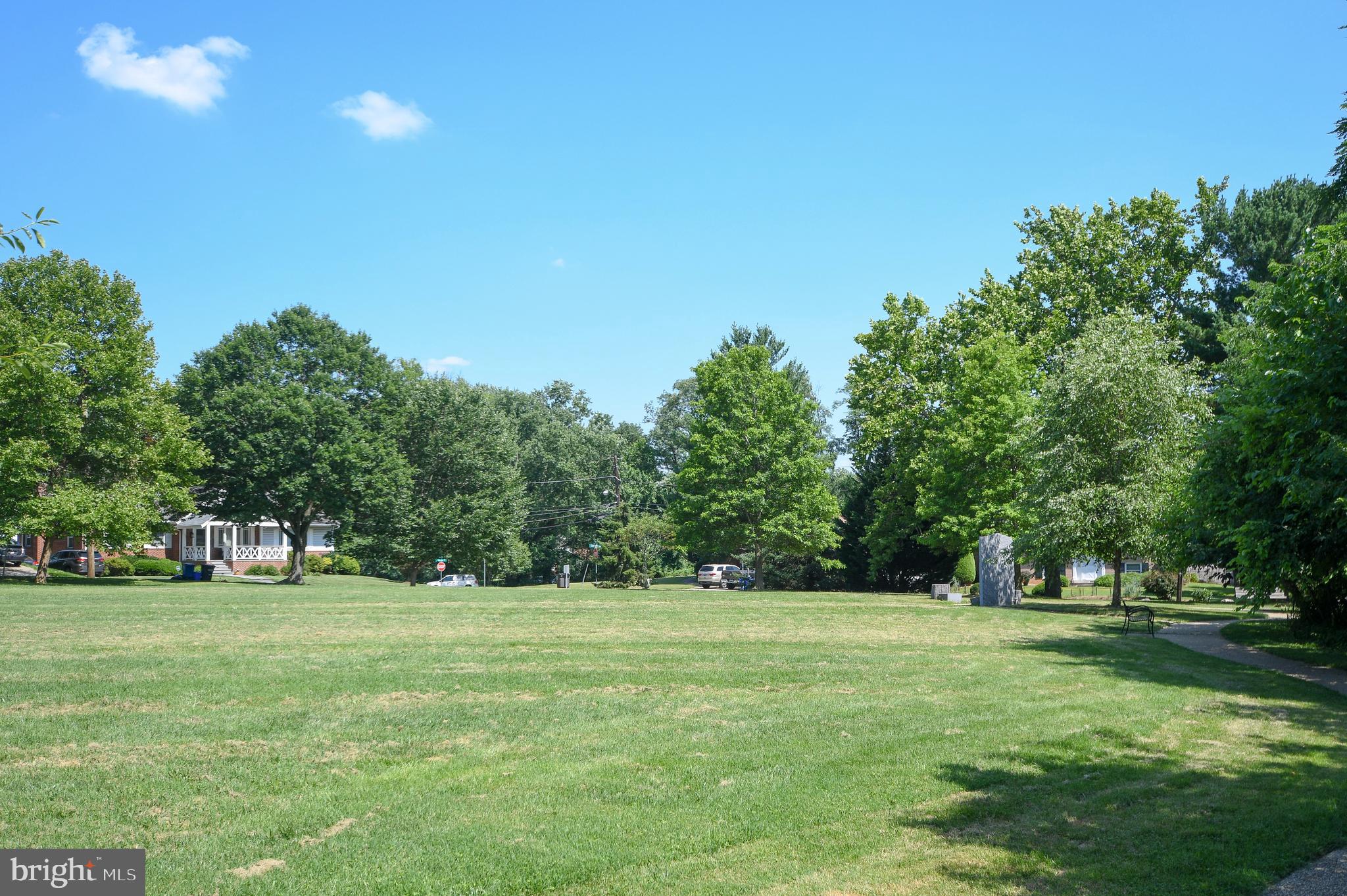 GLENVIEW - Residential