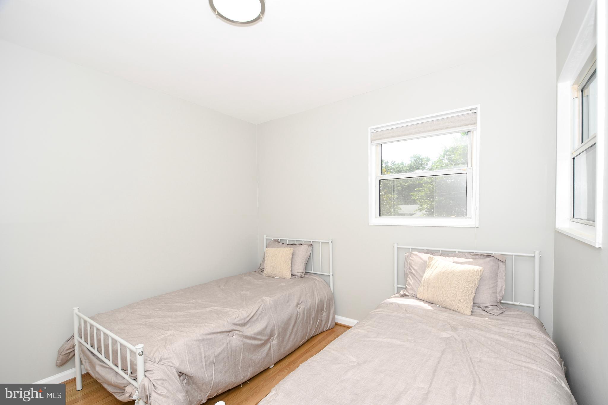 GLENVIEW - Residential