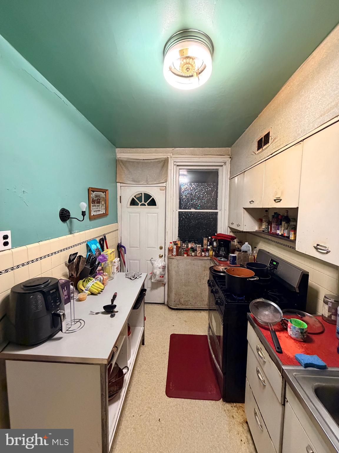 PHILADELPHIA (WEST) - Residential