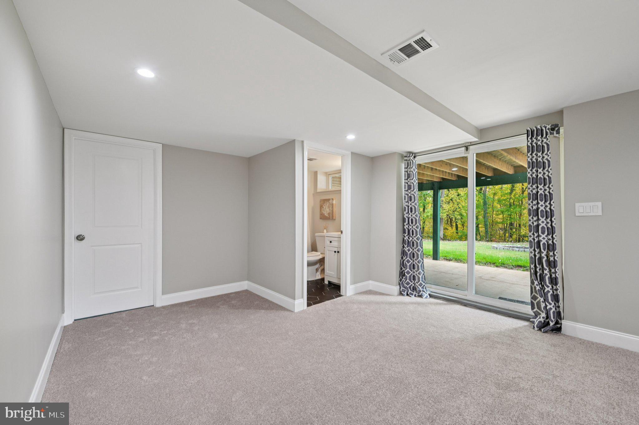 CAMELOT - Residential