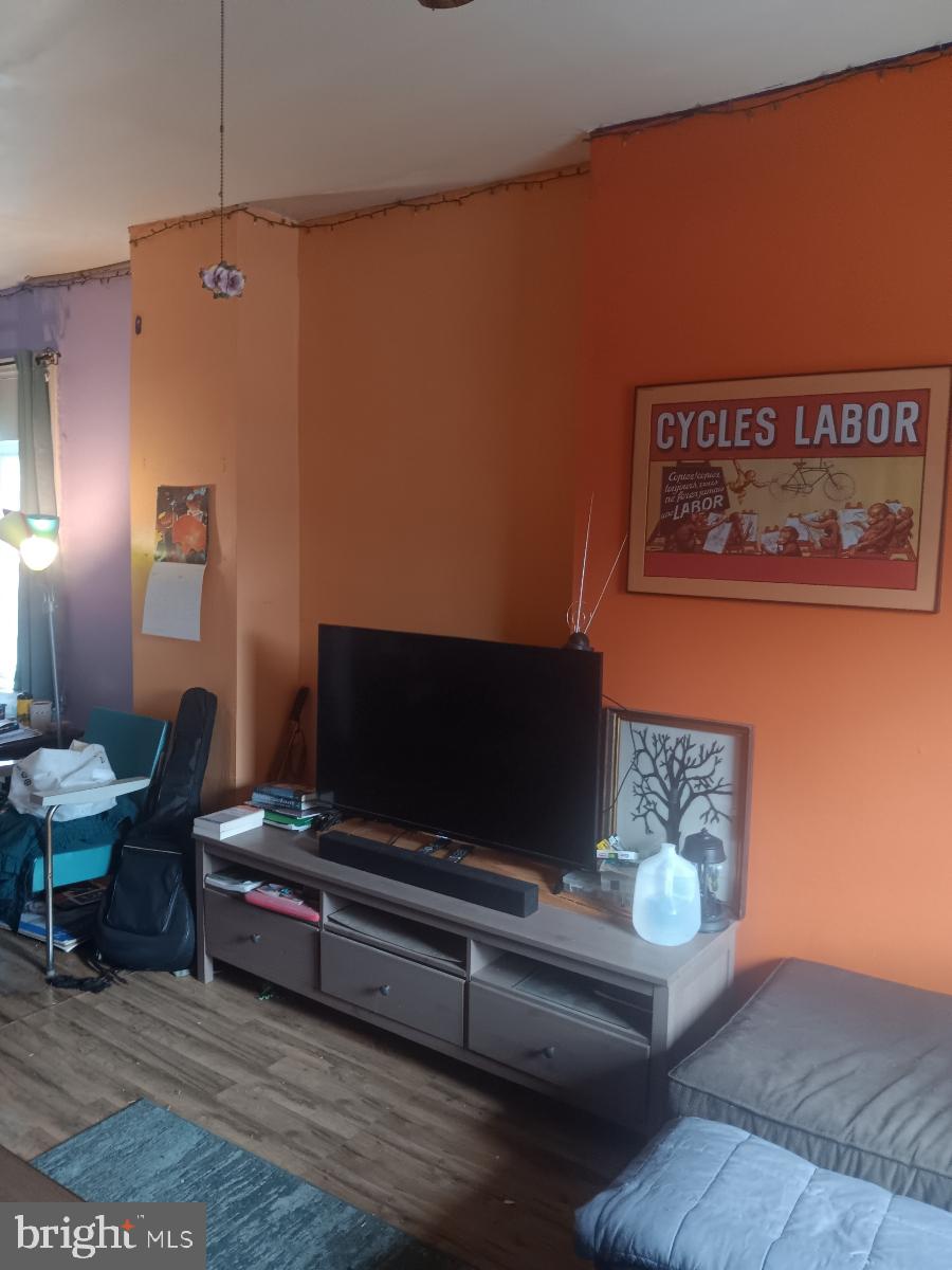 365 E CAMBRIA STREET