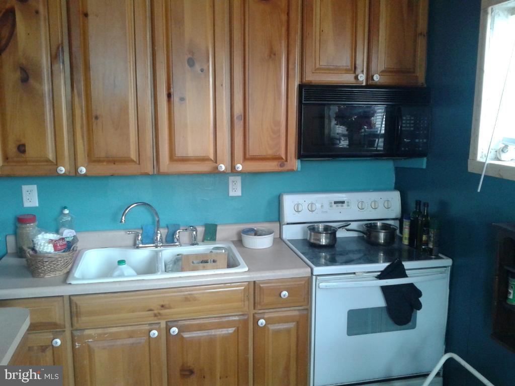 365 E CAMBRIA STREET