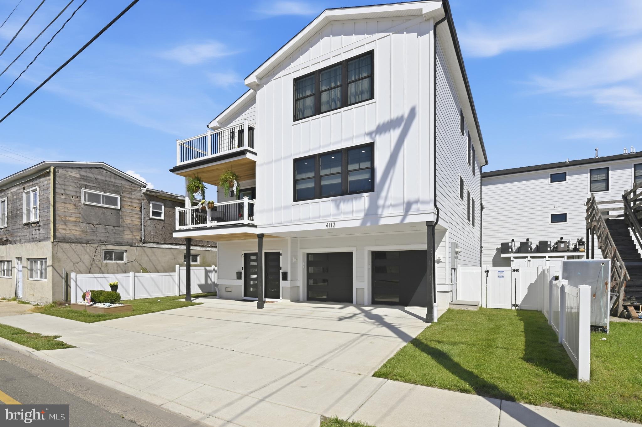 4112 PARK BLVD. G