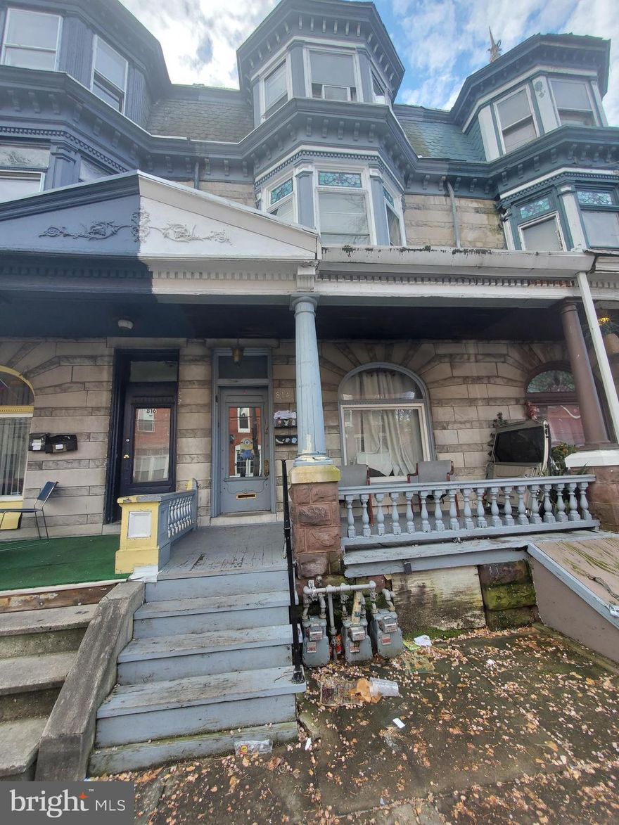 Legal duplex. There are two spacious units in this building. Original hardwood floor adds tons of character to this home. This home is primed for a new home owner to live in one unit and rent out the other. Two separate utilities, gas cooking, Gas heat and newer roof. Investors this is a prime area for solid rental income. Original hardwood floors and finishing. With stain glass windows. This property has a backyard and second floor deck. Separate entrances. Come see this great opportunity before its gone. Both units are bi-level with ample space.