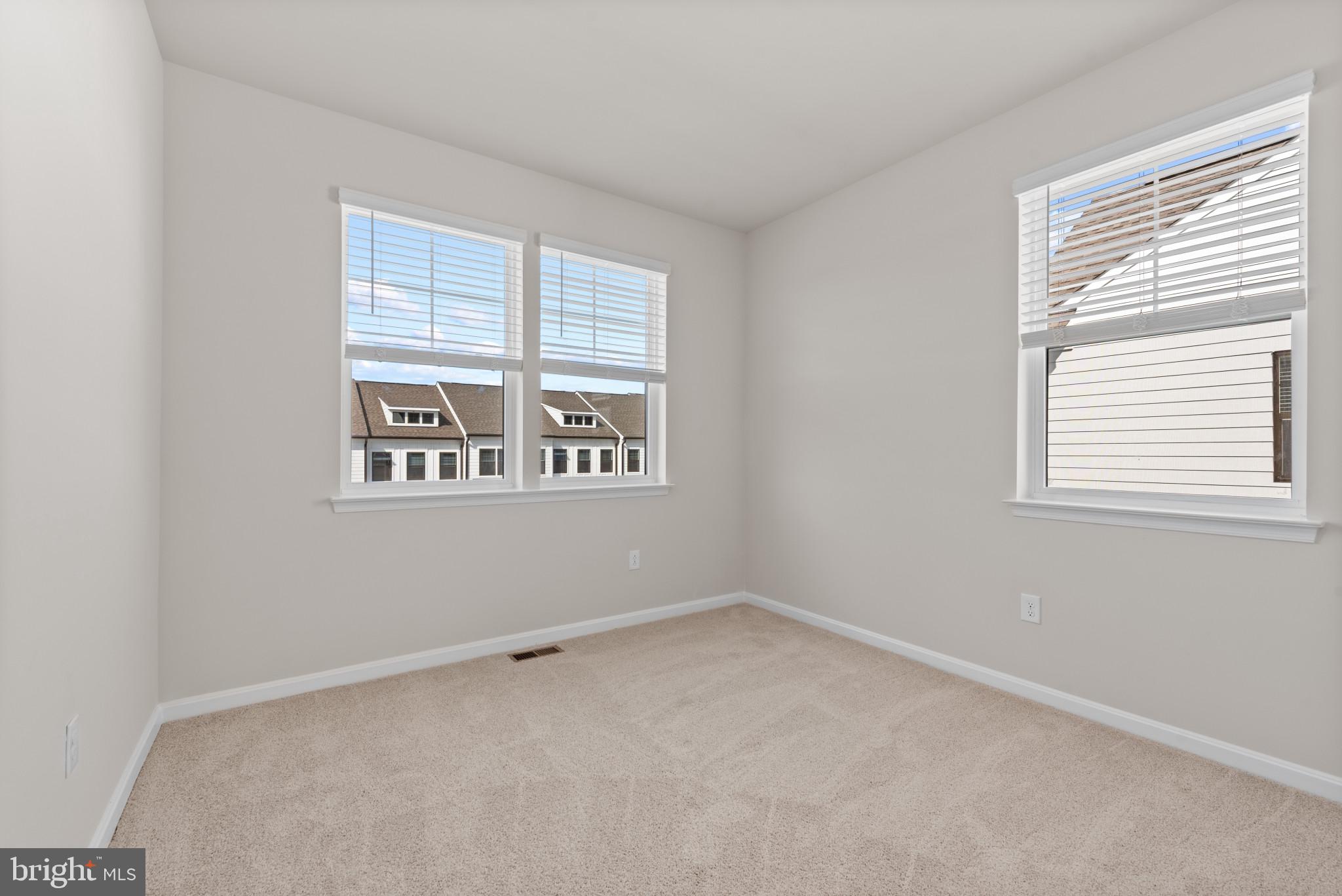 INNOVATION TOWN CENTER - Residential