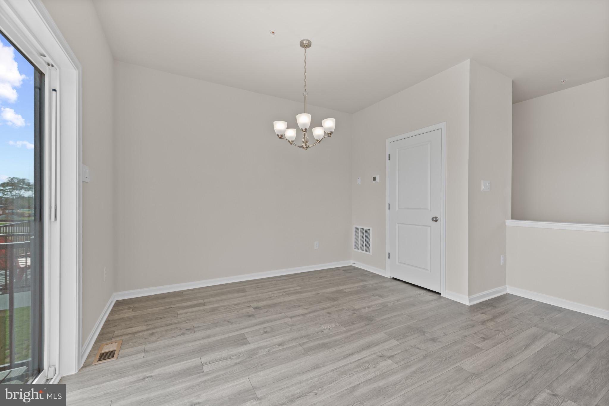 INNOVATION TOWN CENTER - Residential