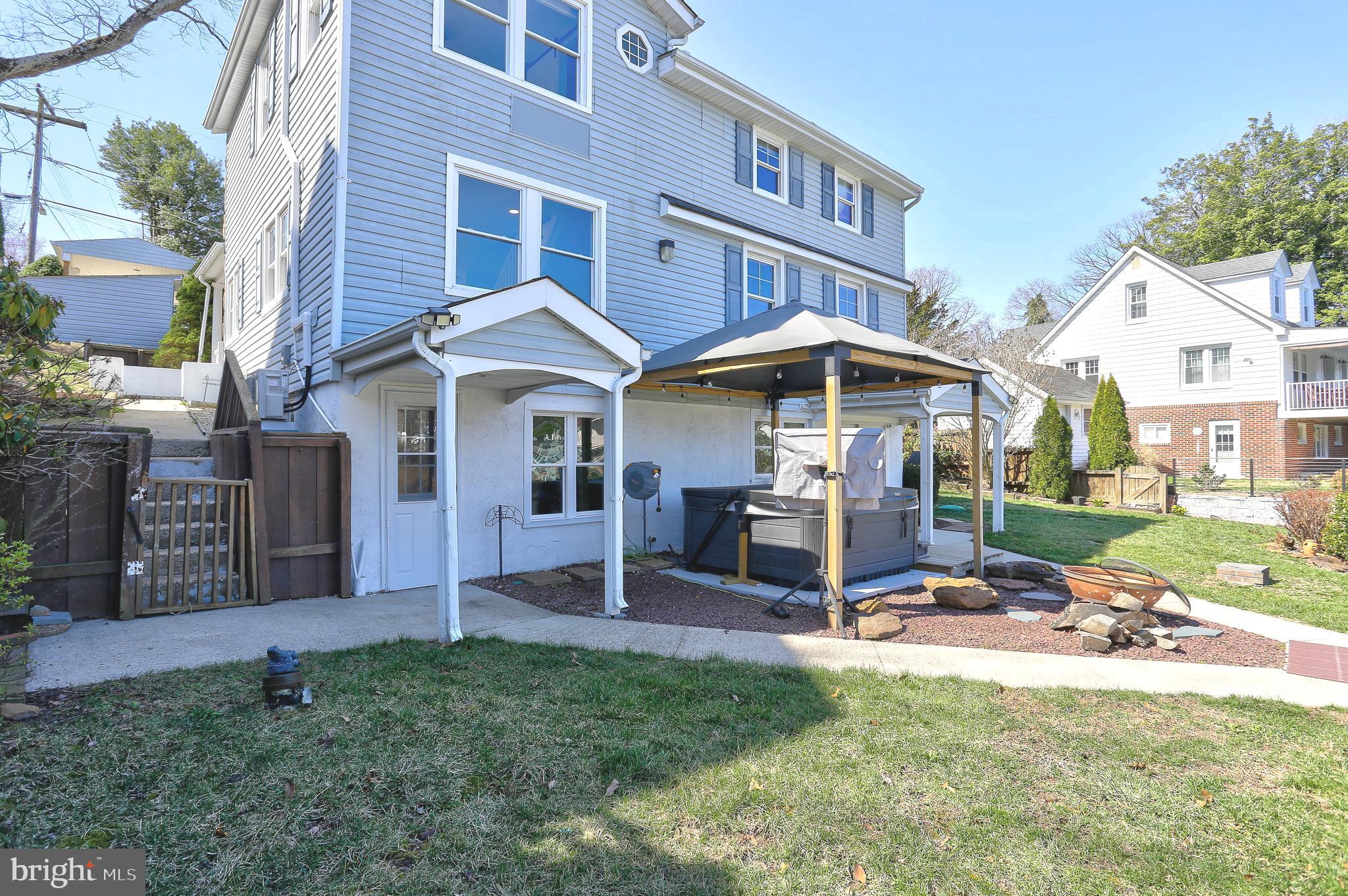 LAUREL ACRES - Residential