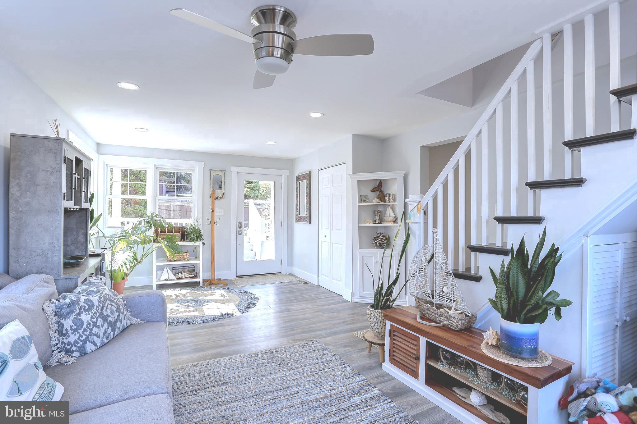 LAUREL ACRES - Residential