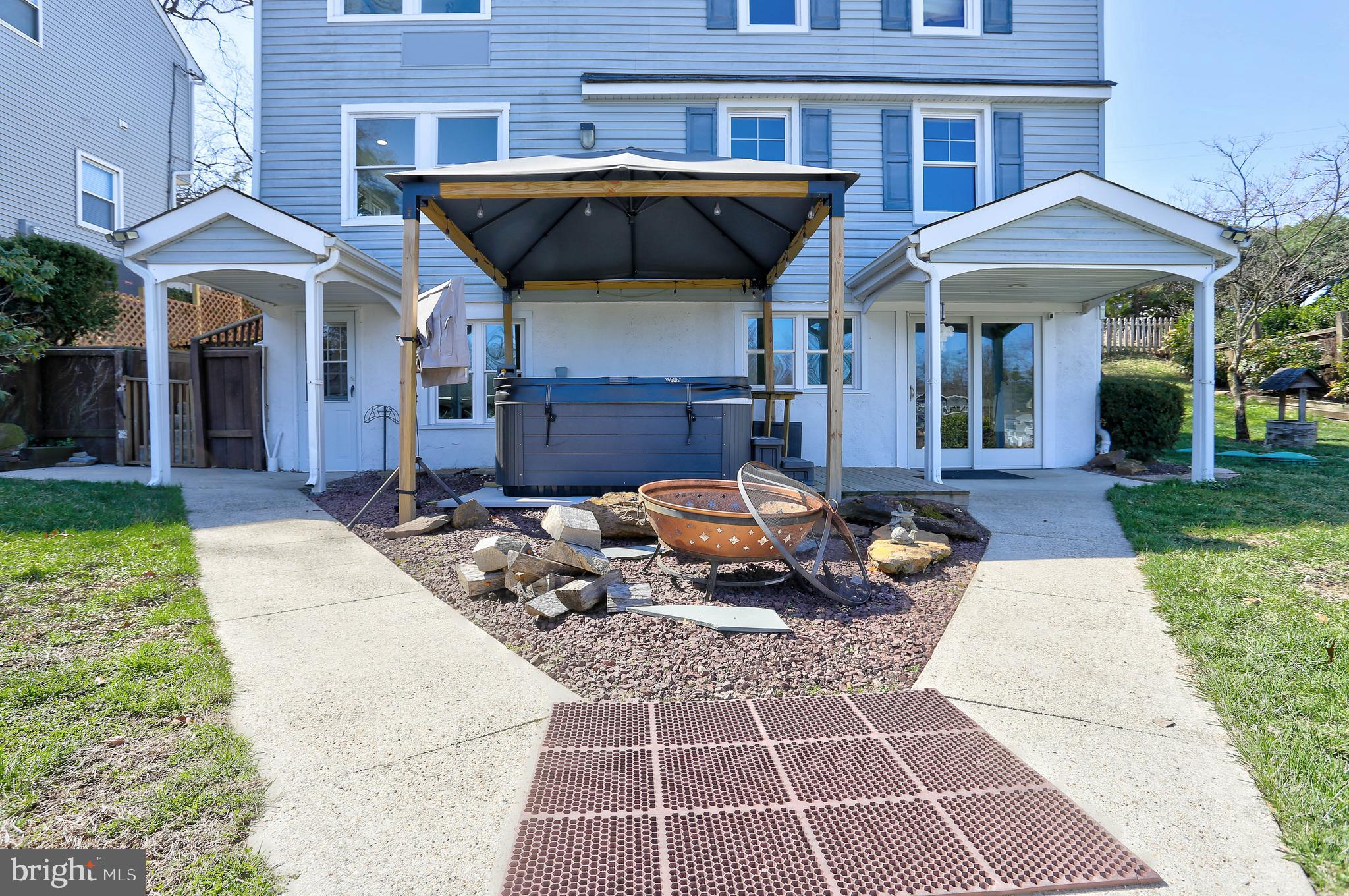 LAUREL ACRES - Residential