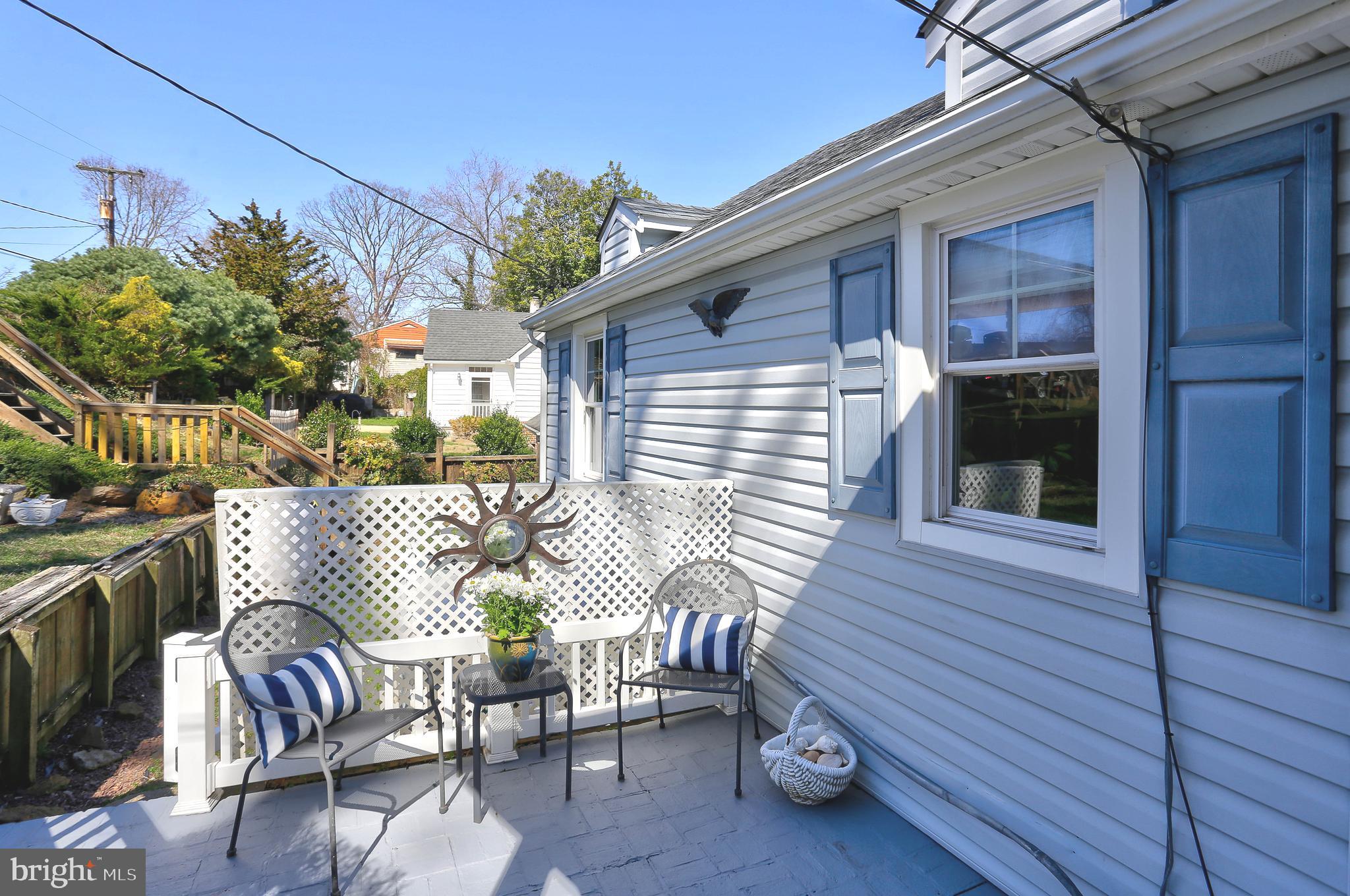 LAUREL ACRES - Residential