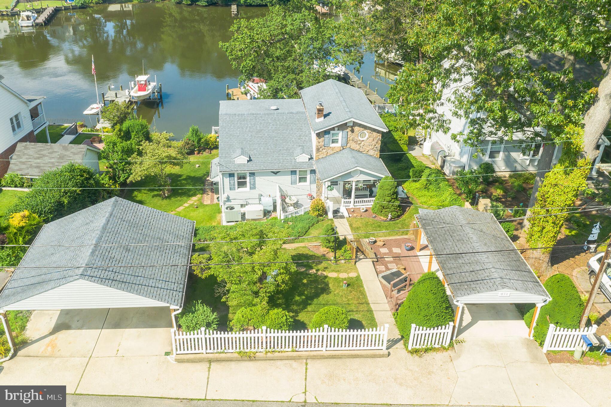 LAUREL ACRES - Residential