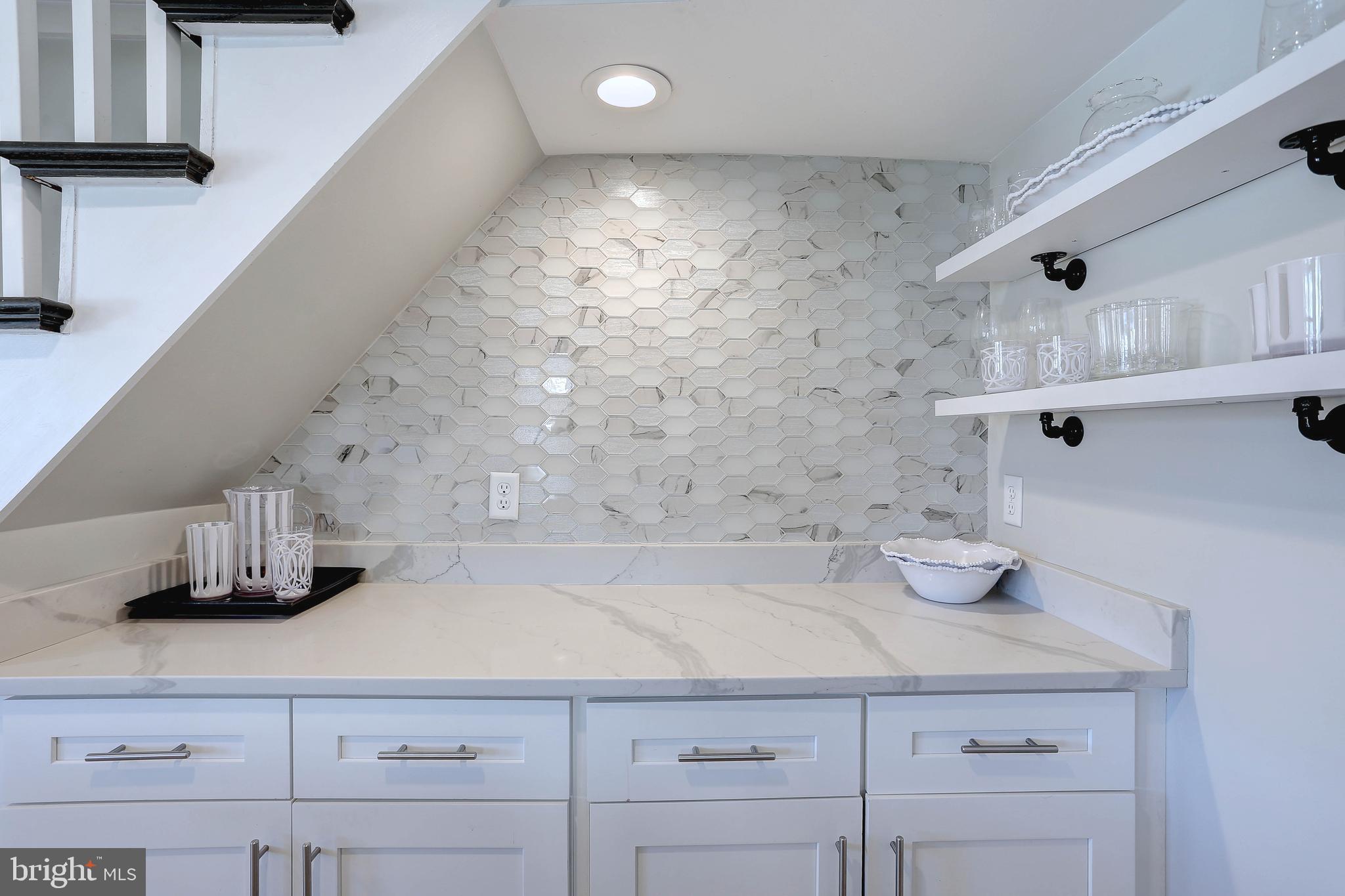 LAUREL ACRES - Residential