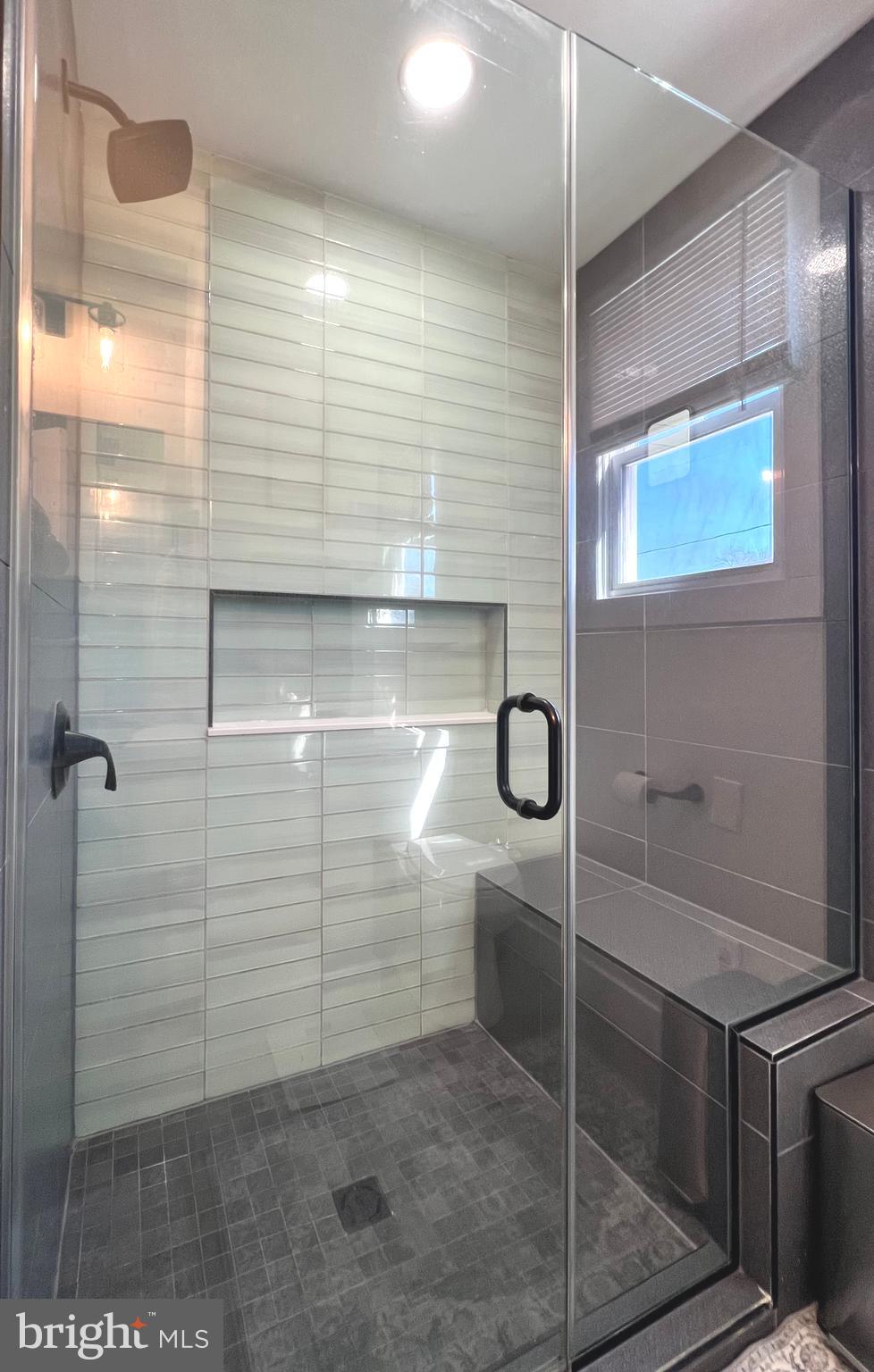 LAUREL ACRES - Residential