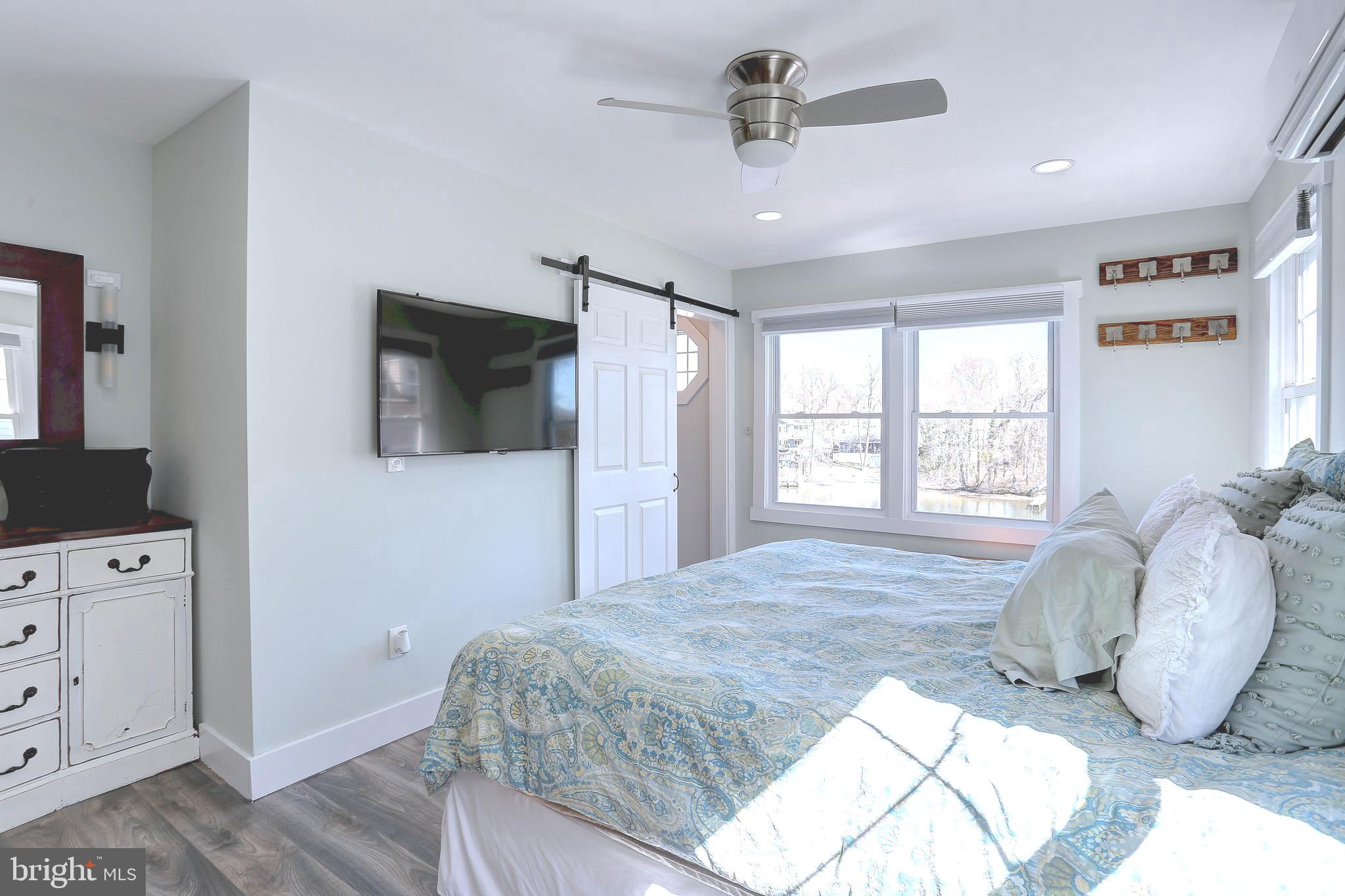 LAUREL ACRES - Residential