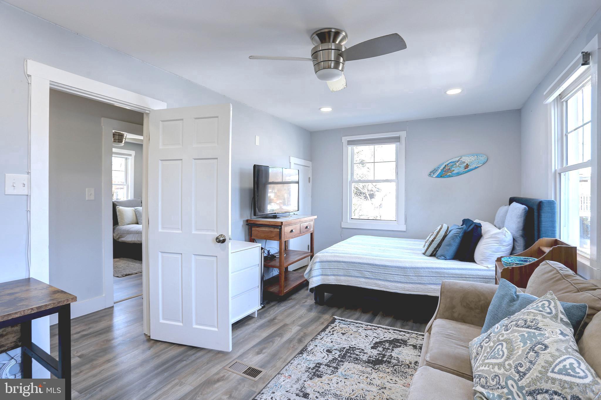 LAUREL ACRES - Residential