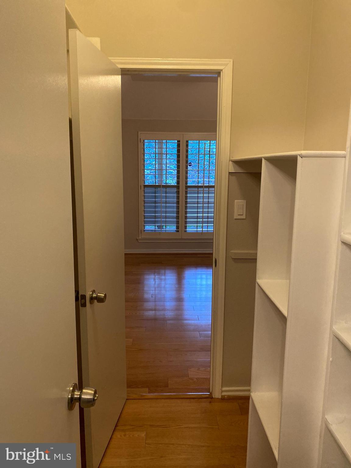 PENDERBROOK SQUARE CONDOMINIUMS - Residential Lease