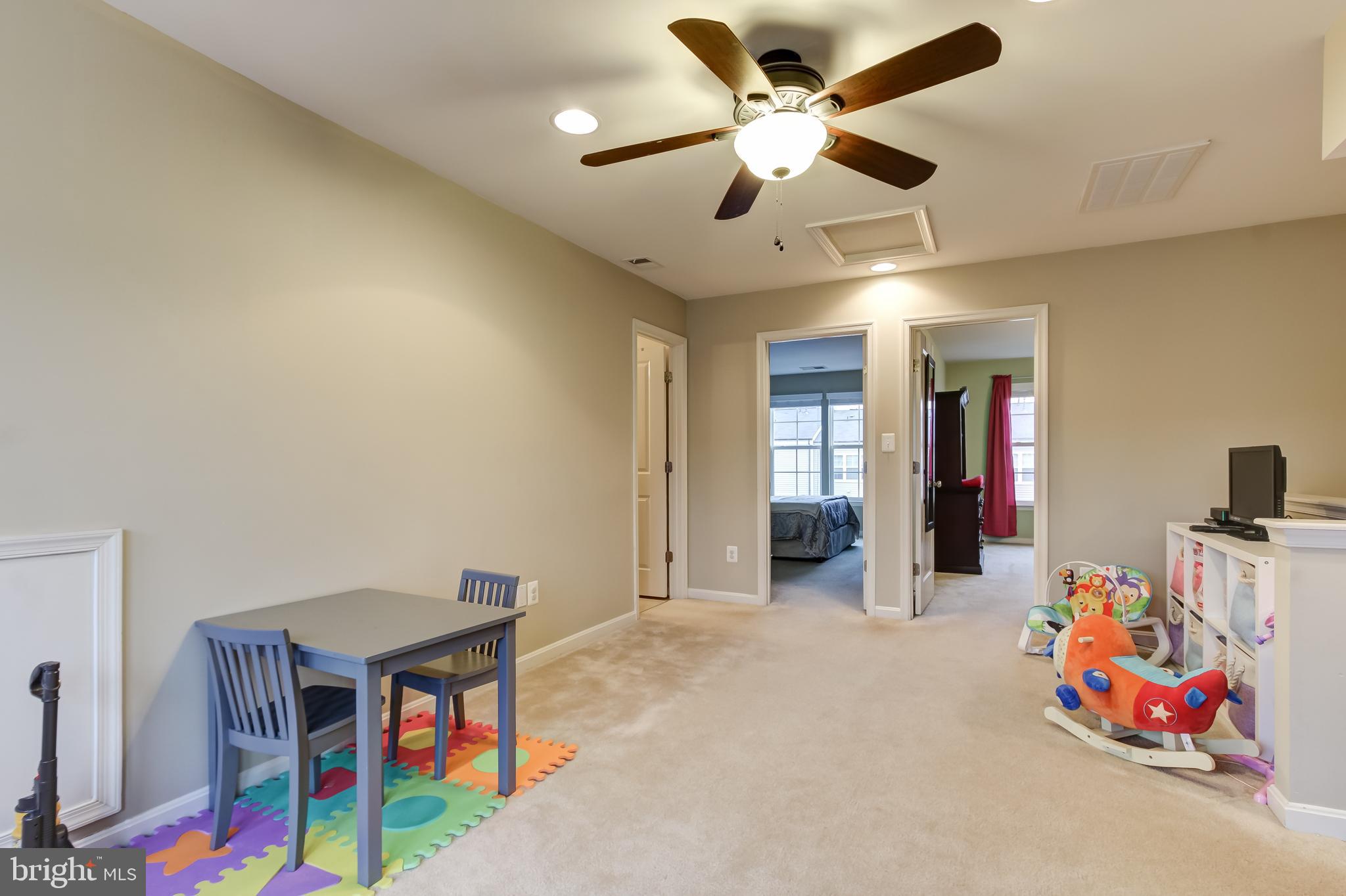 VICTORY LAKES - Residential