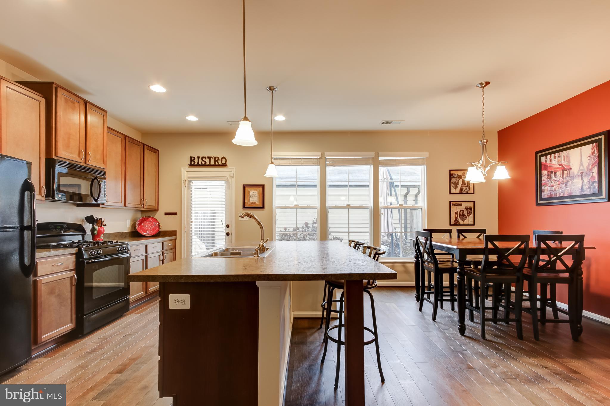 VICTORY LAKES - Residential