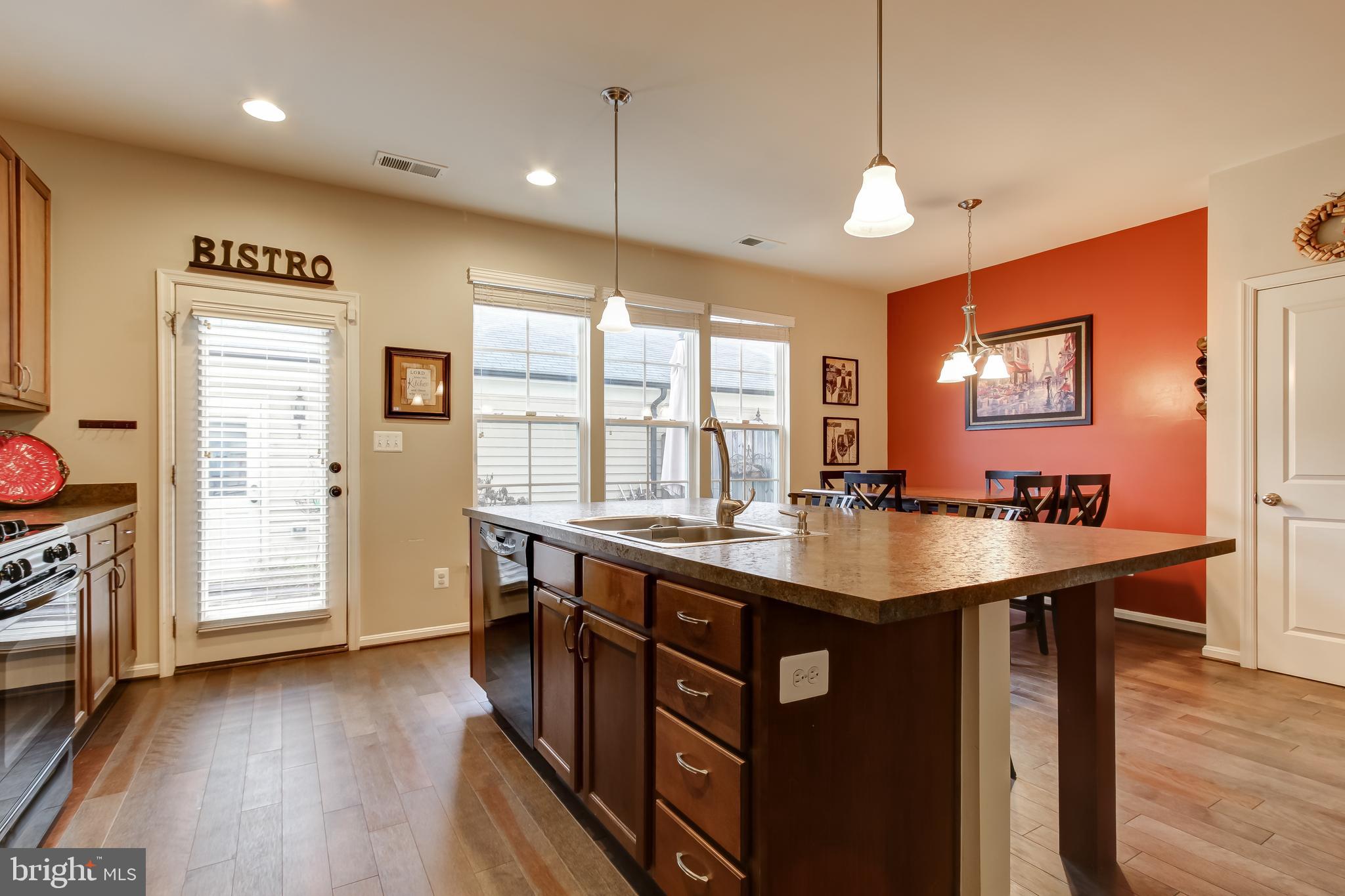 VICTORY LAKES - Residential