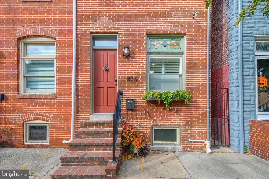 AVAILABLE 12/1/2022 - GORGEOUS RENOVATION LOCATED IN THE HEART OF UPPER FELLS POINT NOW AVAILABLE. GLISTENING HARDWOODS CASCADE THROUGHOUT. ENJOY CUSTOM CABINETRY, IMPORTED TILE, GRANITE COUNTERTOPS, SS APPLIANCE PACKAGE IN DESIGNER CHEF'S KITCHEN. EXPOSED BRICK. TONS OF NATURAL LIGHT. HIGH CEILINGS. TONS OF STORAGE. WALK-IN SHOWERS. WALK-IN CLOSETS. SPACIOUS 3 BEDROOMS WITH 2.5 BATHROOMS. POSSIBLE 3RD BEDROOM, OFFICE, LIVING SPACE. EXPANSIVE BACKYARD FOR ENTERTAINING. CLOSE PROXIMITY TO RETAIL SHOPPING, LOCAL DINING, PATTERSON PARK, AND ALL MAJOR HIGHWAYS. SCHEDULE A PRIVATE TOUR TODAY. PETS CASE BY CASE.