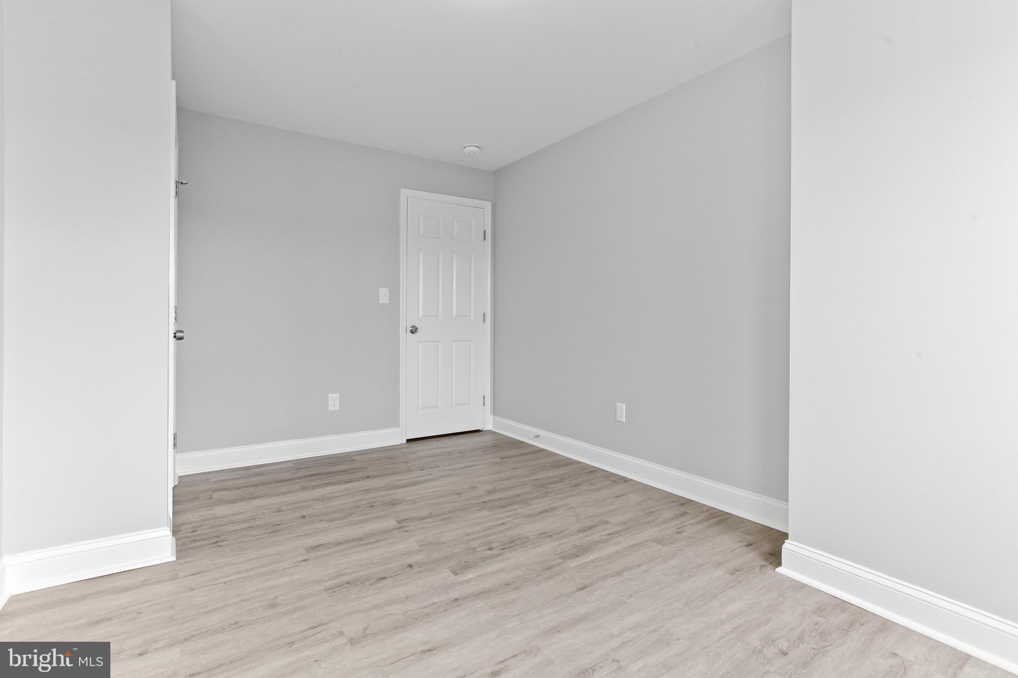 MADISON EASTEND - Residential Lease