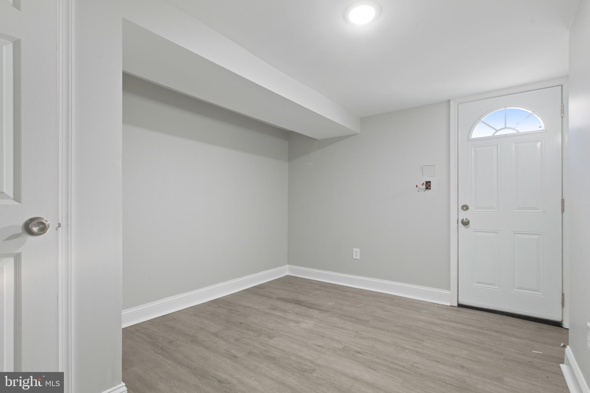 MADISON EASTEND - Residential Lease