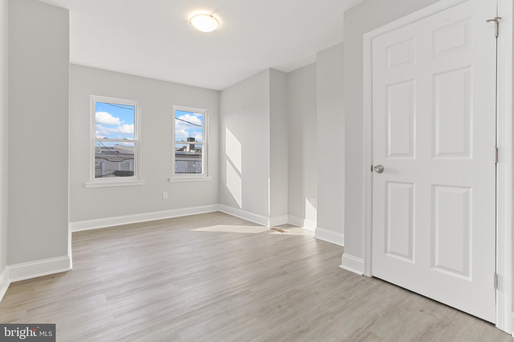 MADISON EASTEND - Residential Lease