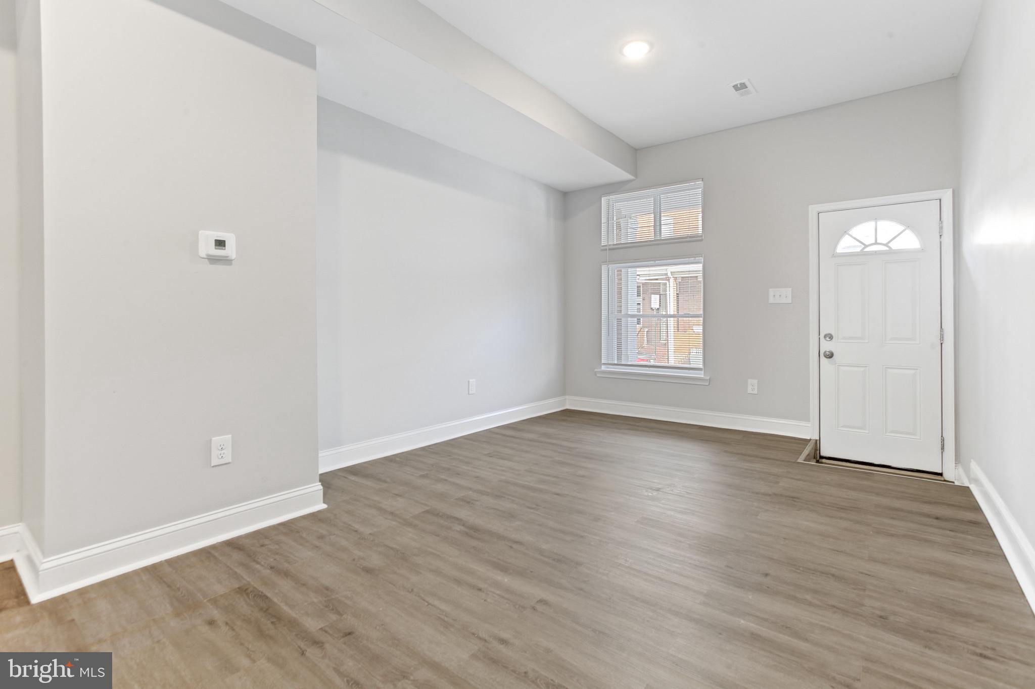 MADISON EASTEND - Residential Lease