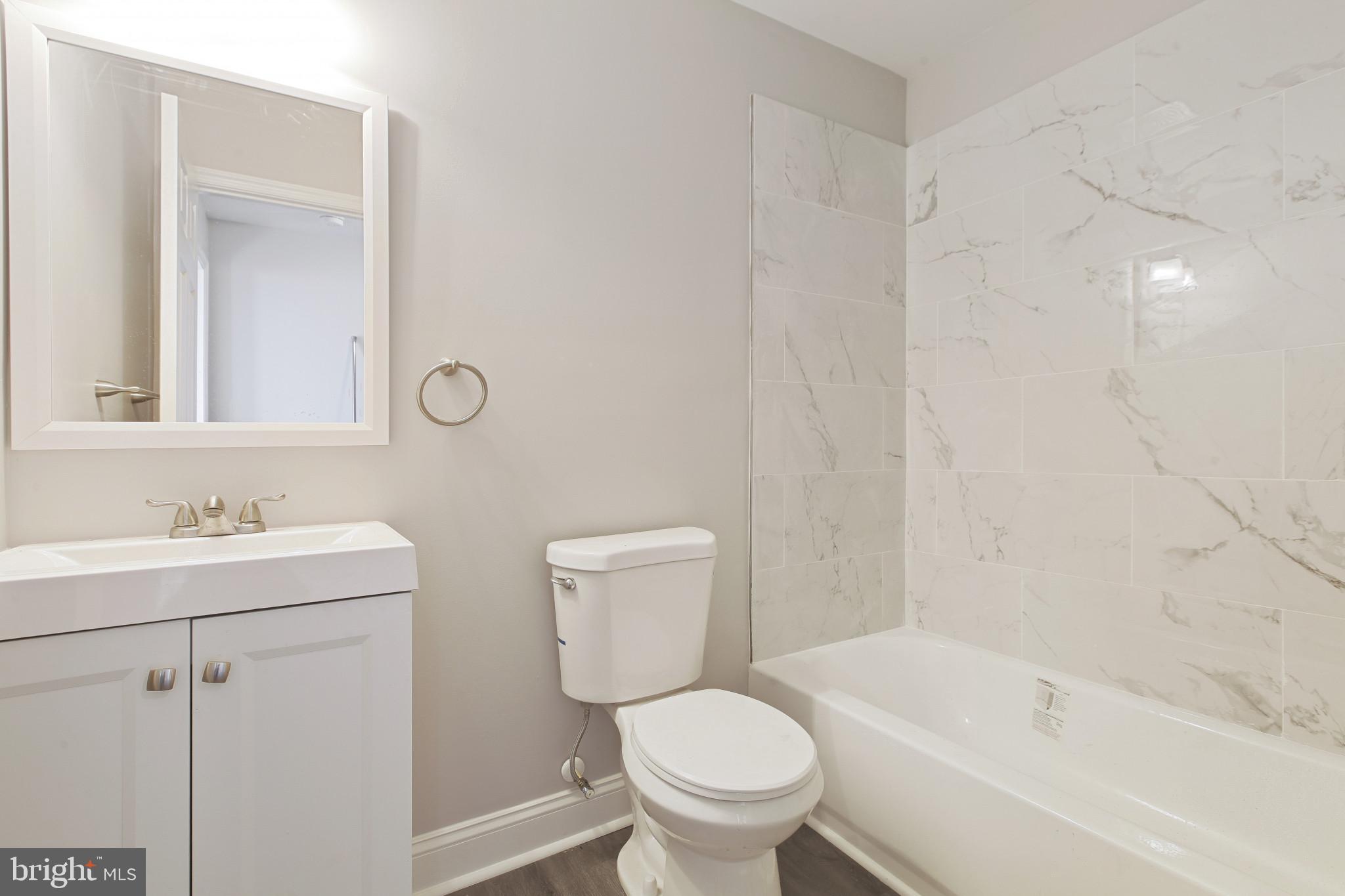 MADISON EASTEND - Residential Lease