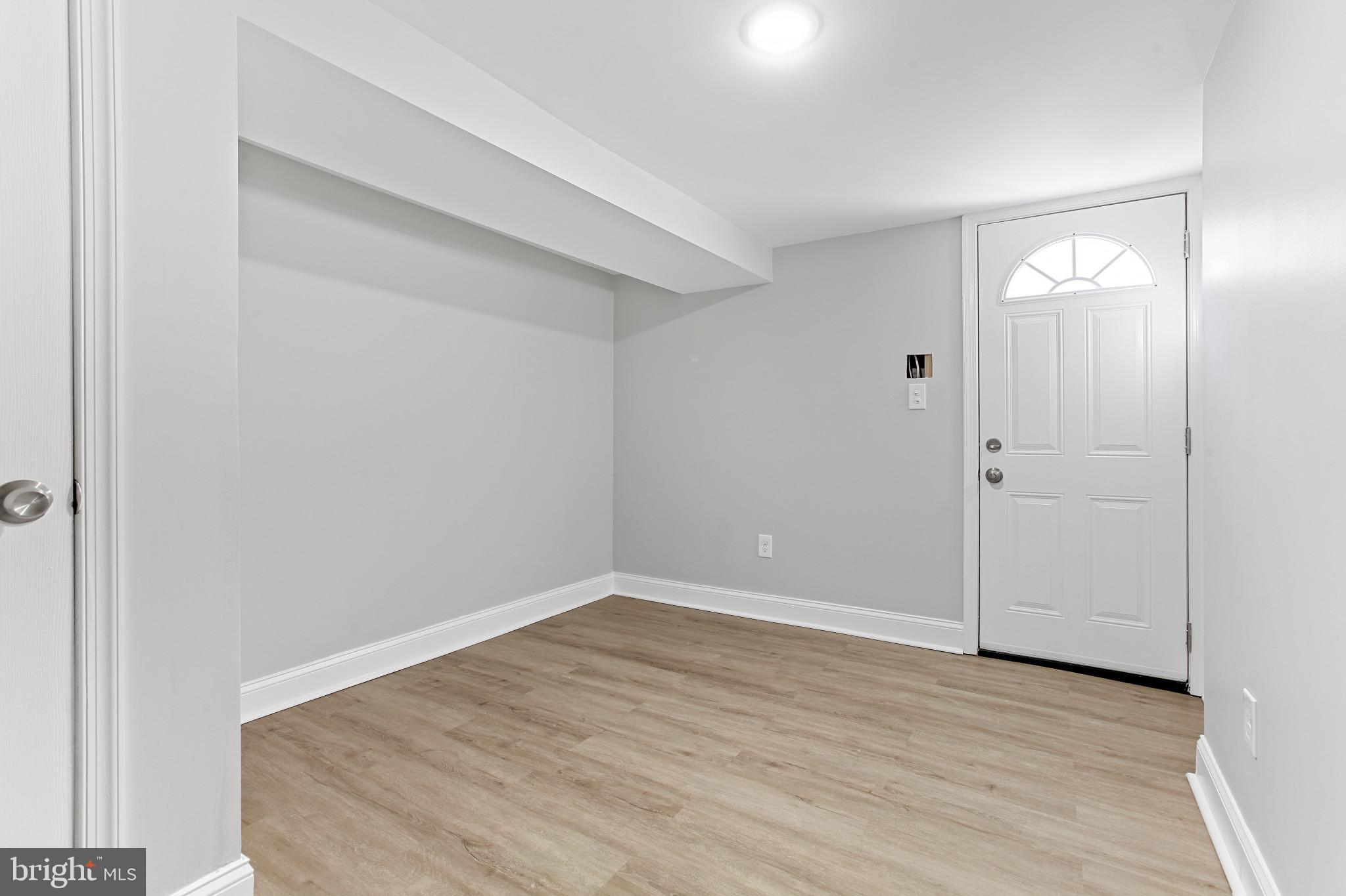 MADISON EASTEND - Residential Lease