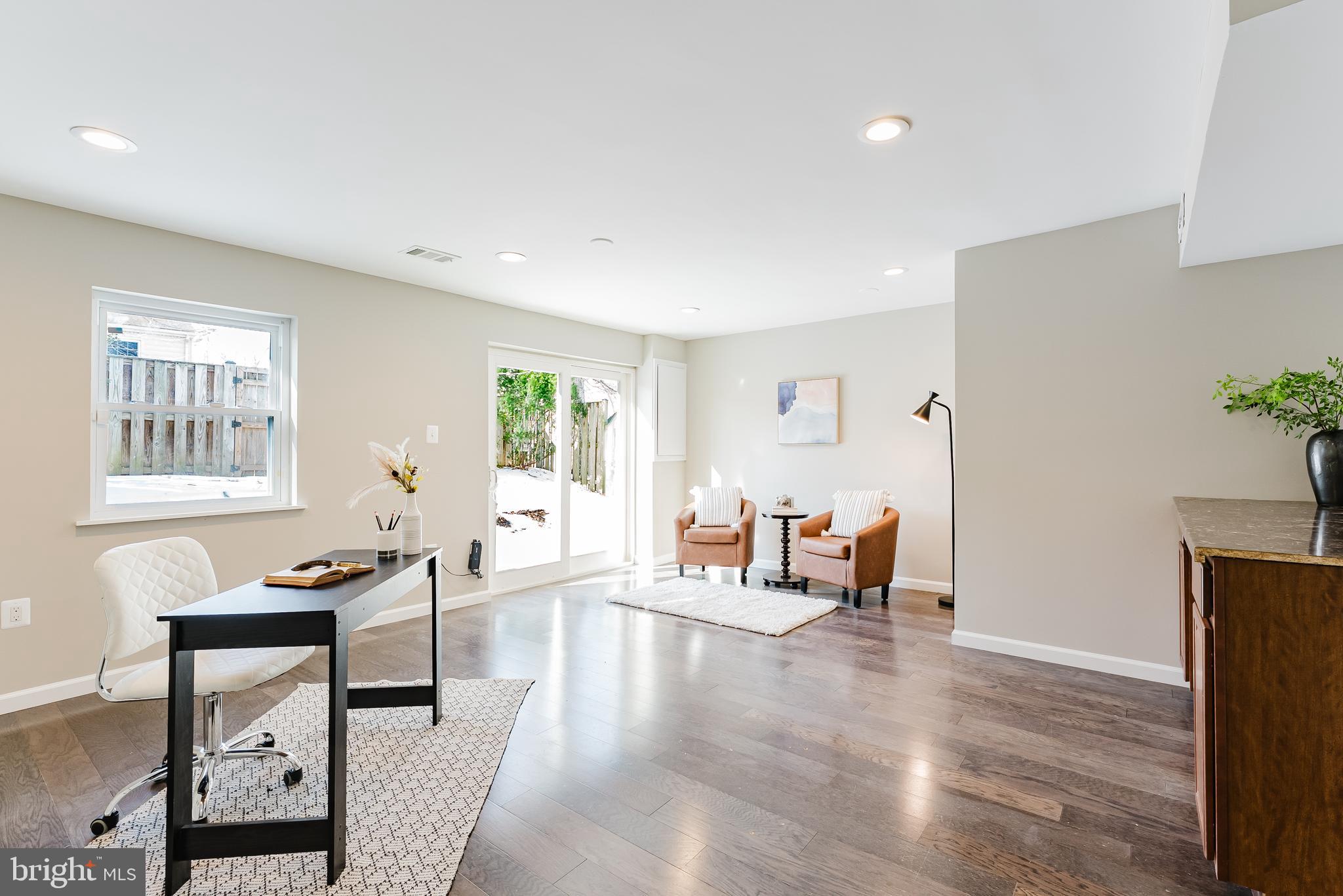 KEENE  MILL WOODS - Residential